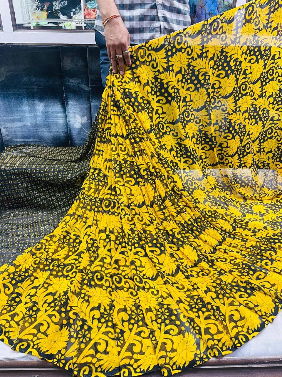 SHIRODHARI Georgette Printed Saree With Unstitched Blouse Piece ( Yellow )     			SHIRODHARI Georgette Printed Saree With Unstitched Blouse Piece ( Yellow )