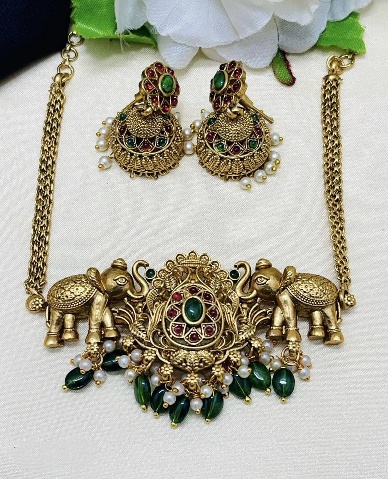     			Shilpa Creation Green Alloy Necklace Set ( Pack of 1 )