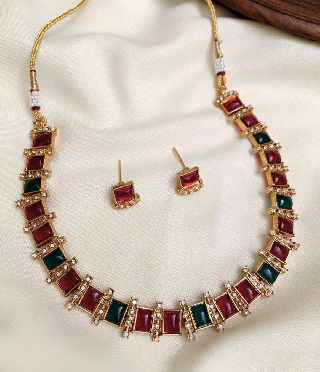     			Shilpa Creation Multi Color Alloy Necklace Set ( Pack of 1 )