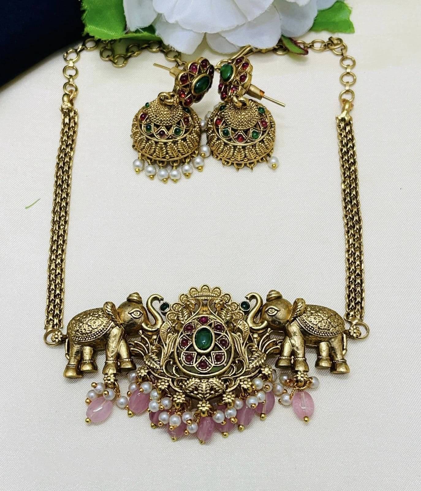     			Shilpa Creation Pink Alloy Necklace Set ( Pack of 1 )