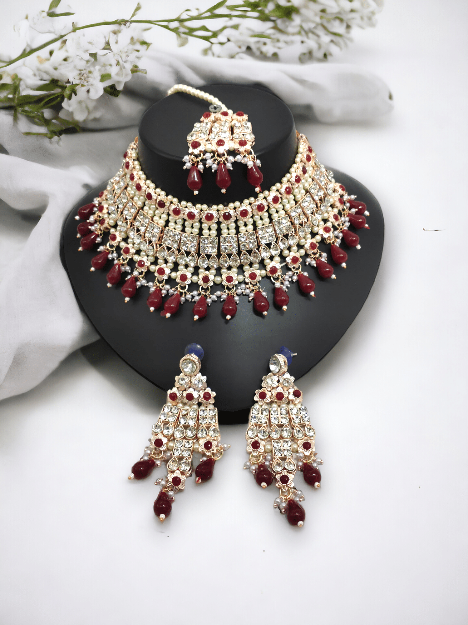     			Yuzi Jewells Maroon Alloy Necklace Set ( Pack of 4 )