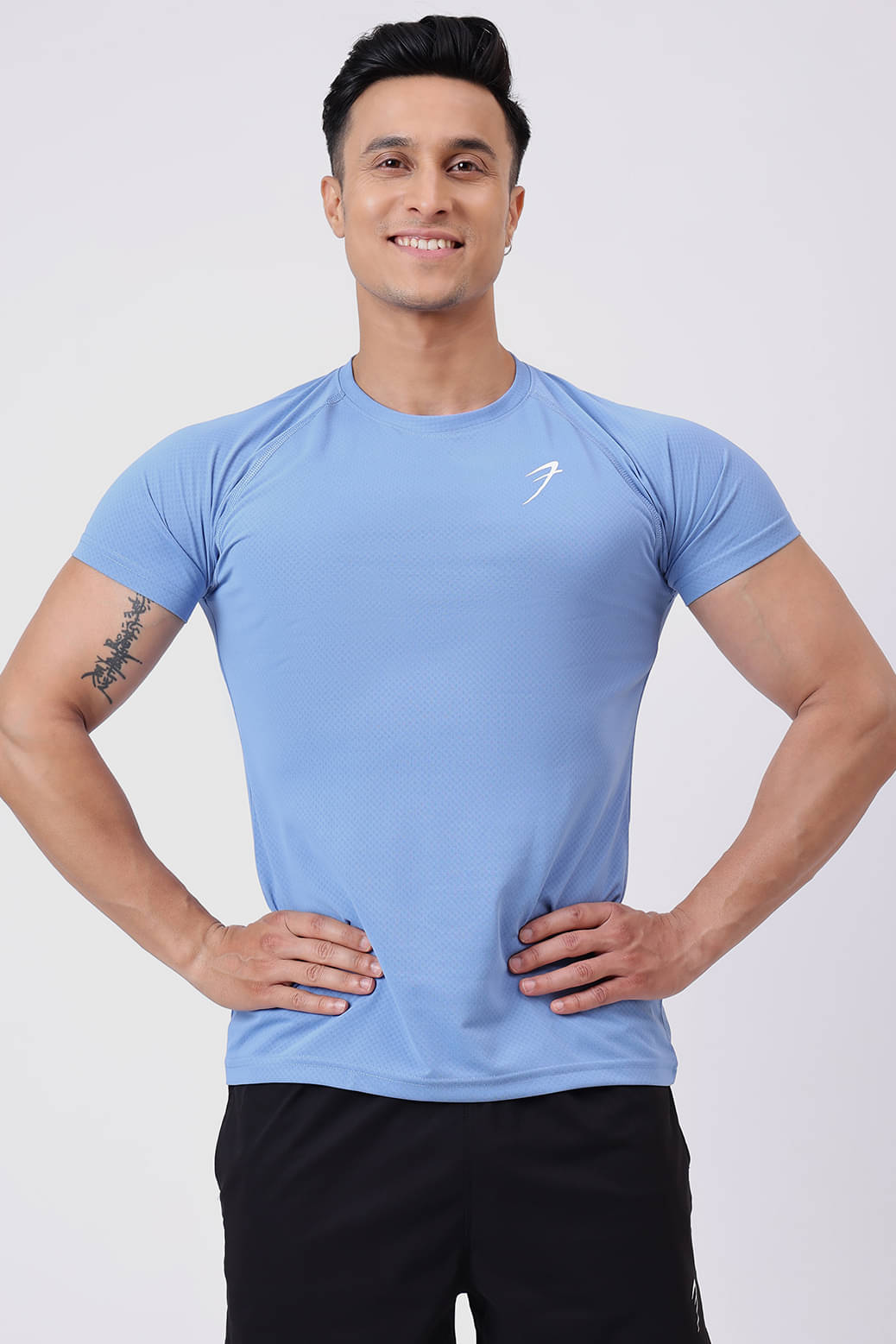     			Fuaark Light Blue Polyester Slim Fit Men's Sports T-Shirt ( Pack of 1 )