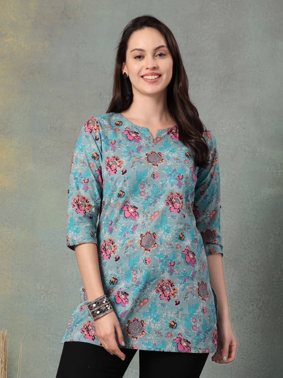     			GOD BLESS Women Cotton Printed Straight Kurti ( Multicoloured )