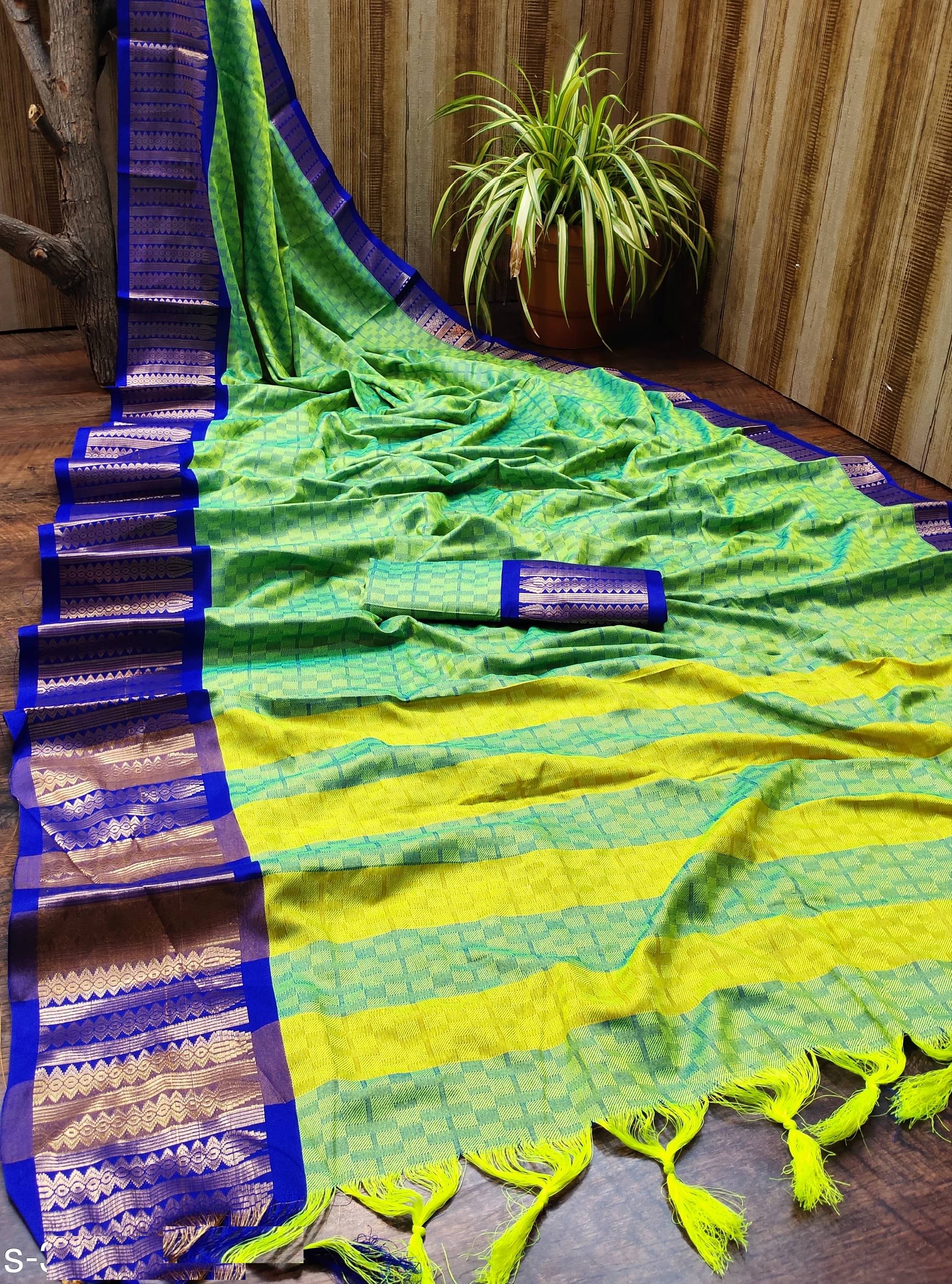     			Juhi Collection Cotton Silk Colorblock Banarasi saree With Unstitched Blouse Piece ( Light Green )