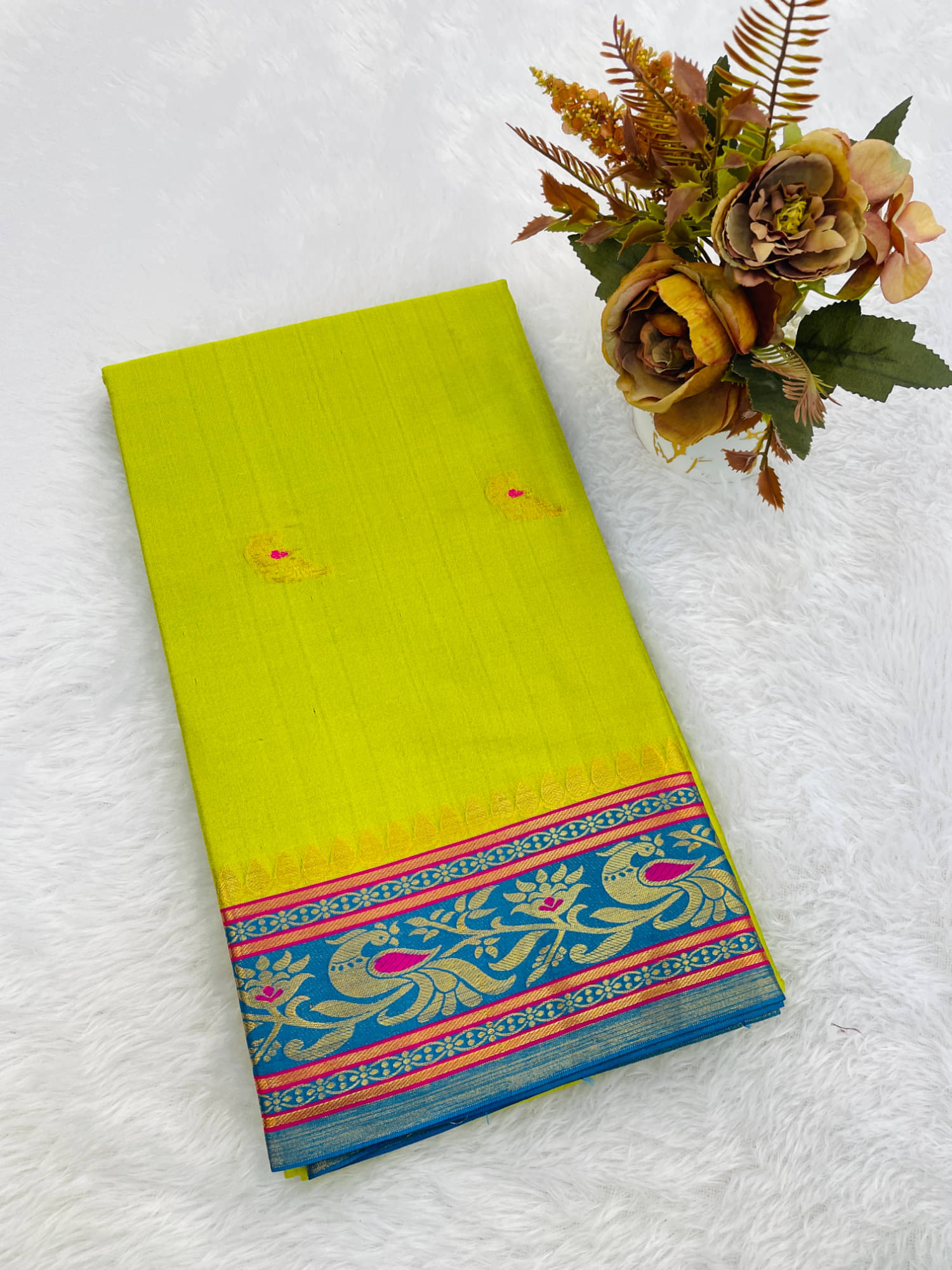 A TO Z CART Cotton Blend Woven Paithani Sarees With Unstitched Blouse Piece ( Lime Green ) A TO Z CART Cotton Blend Woven Paithani Sarees With Unstitched Blouse Piece ( Lime Green )