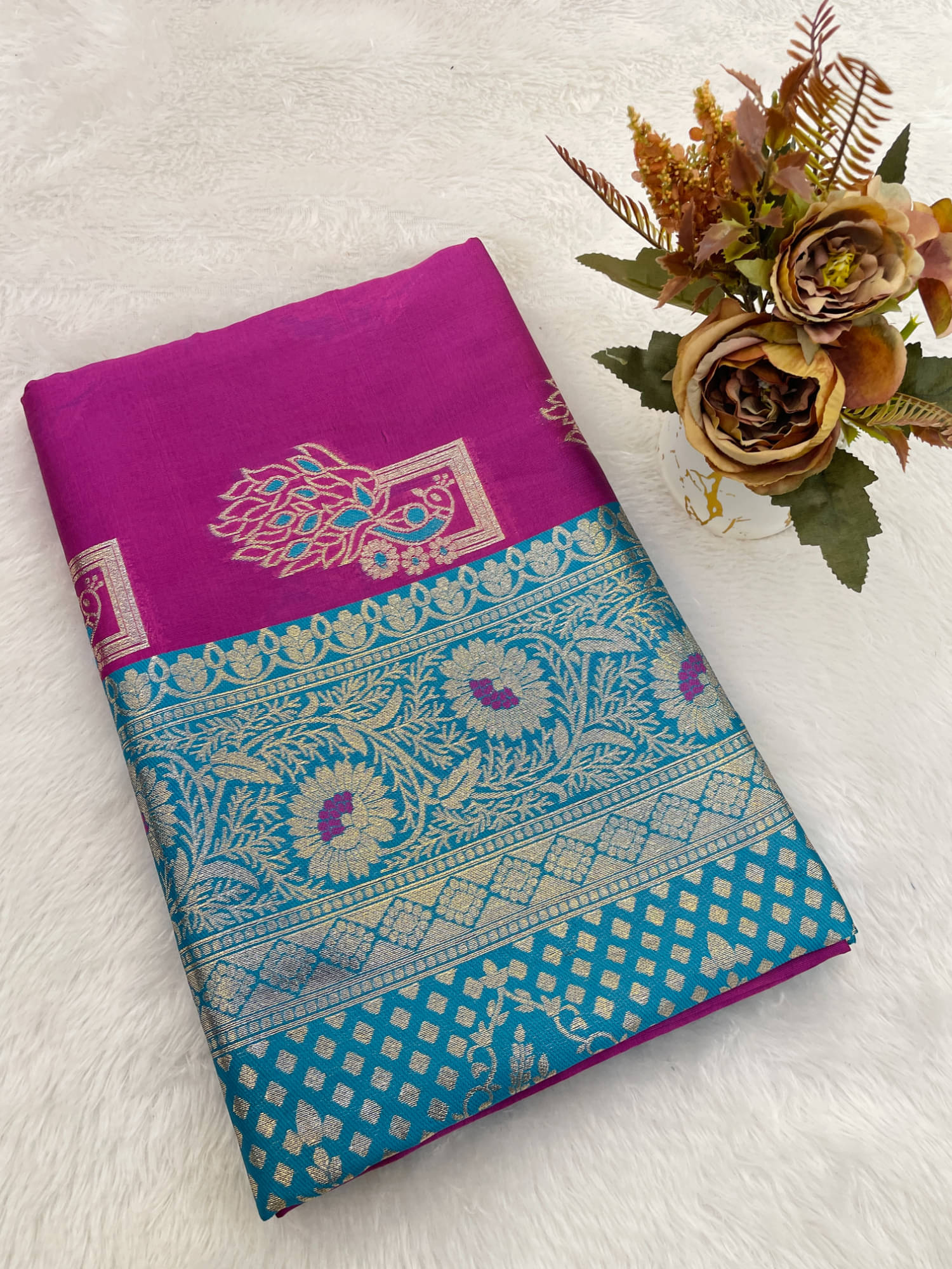 A TO Z CART Silk Blend Woven Paithani Sarees With Unstitched Blouse Piece ( Pink ) A TO Z CART Silk Blend Woven Paithani Sarees With Unstitched Blouse Piece ( Pink )