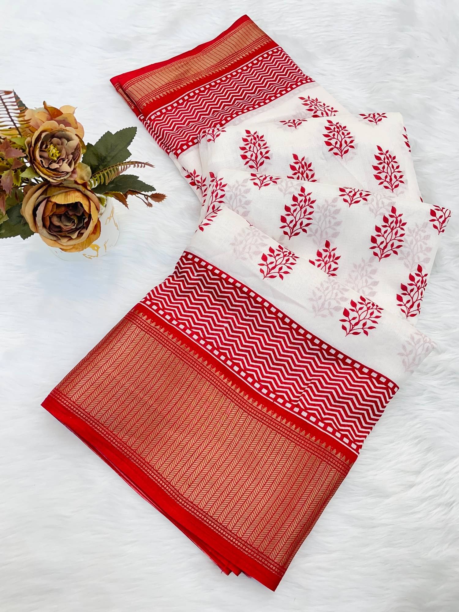 A TO Z CART Silk Blend Printed Paithani Sarees With Unstitched Blouse Piece ( Red ) A TO Z CART Silk Blend Printed Paithani Sarees With Unstitched Blouse Piece ( Red )