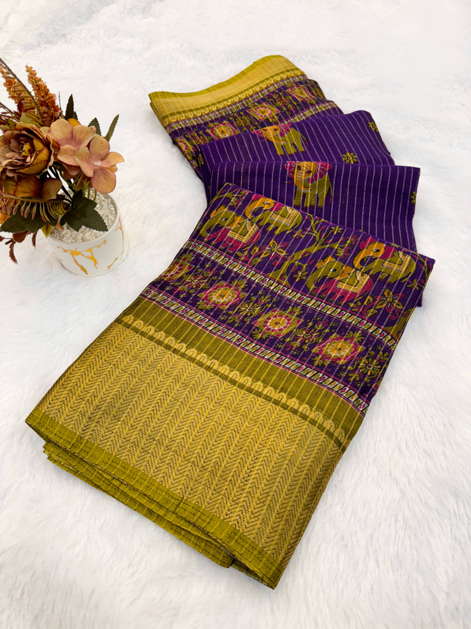 Aika Silk Blend Printed Paithani Sarees With Unstitched Blouse Piece ( Purple ) Aika Silk Blend Printed Paithani Sarees With Unstitched Blouse Piece ( Purple )