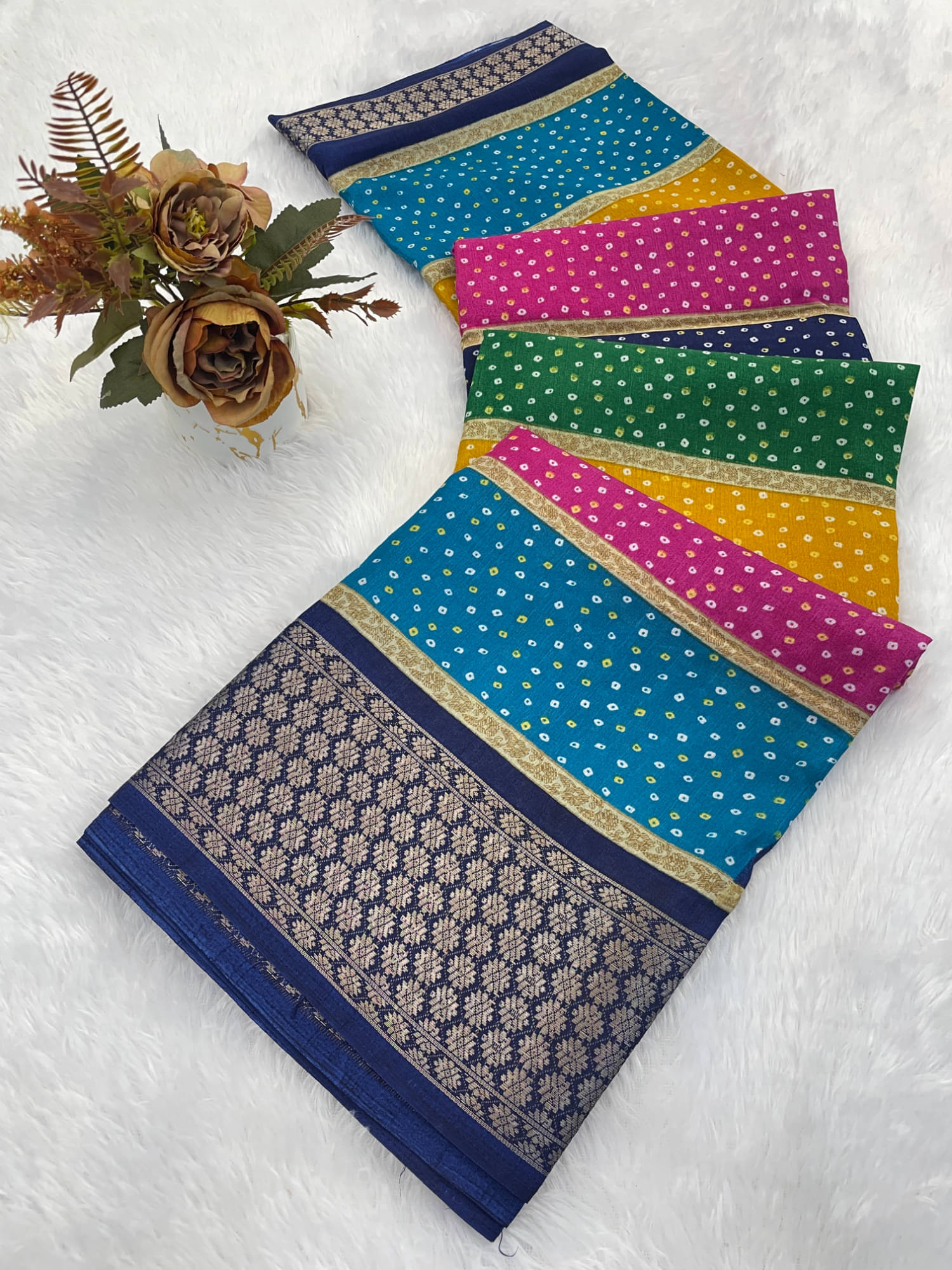 JULEE Silk Blend Printed Paithani Sarees With Unstitched Blouse Piece ( Blue ) JULEE Silk Blend Printed Paithani Sarees With Unstitched Blouse Piece ( Blue )