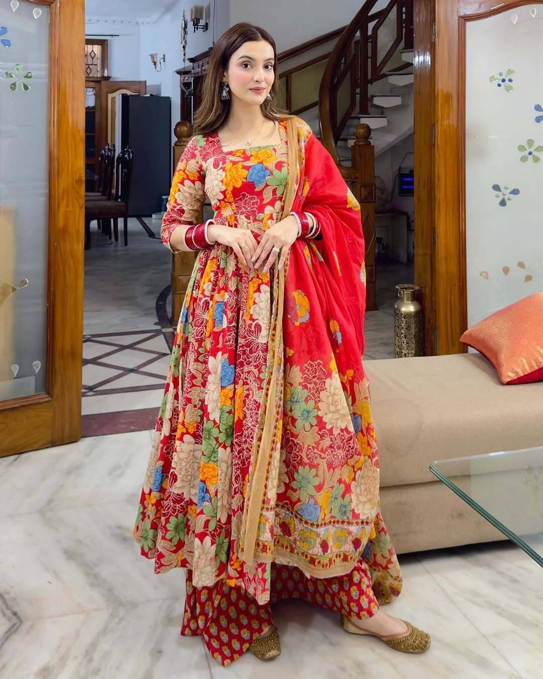     			Japnaam Women Georgette Printed Anarkali Kurti With Palazzo ( Red )