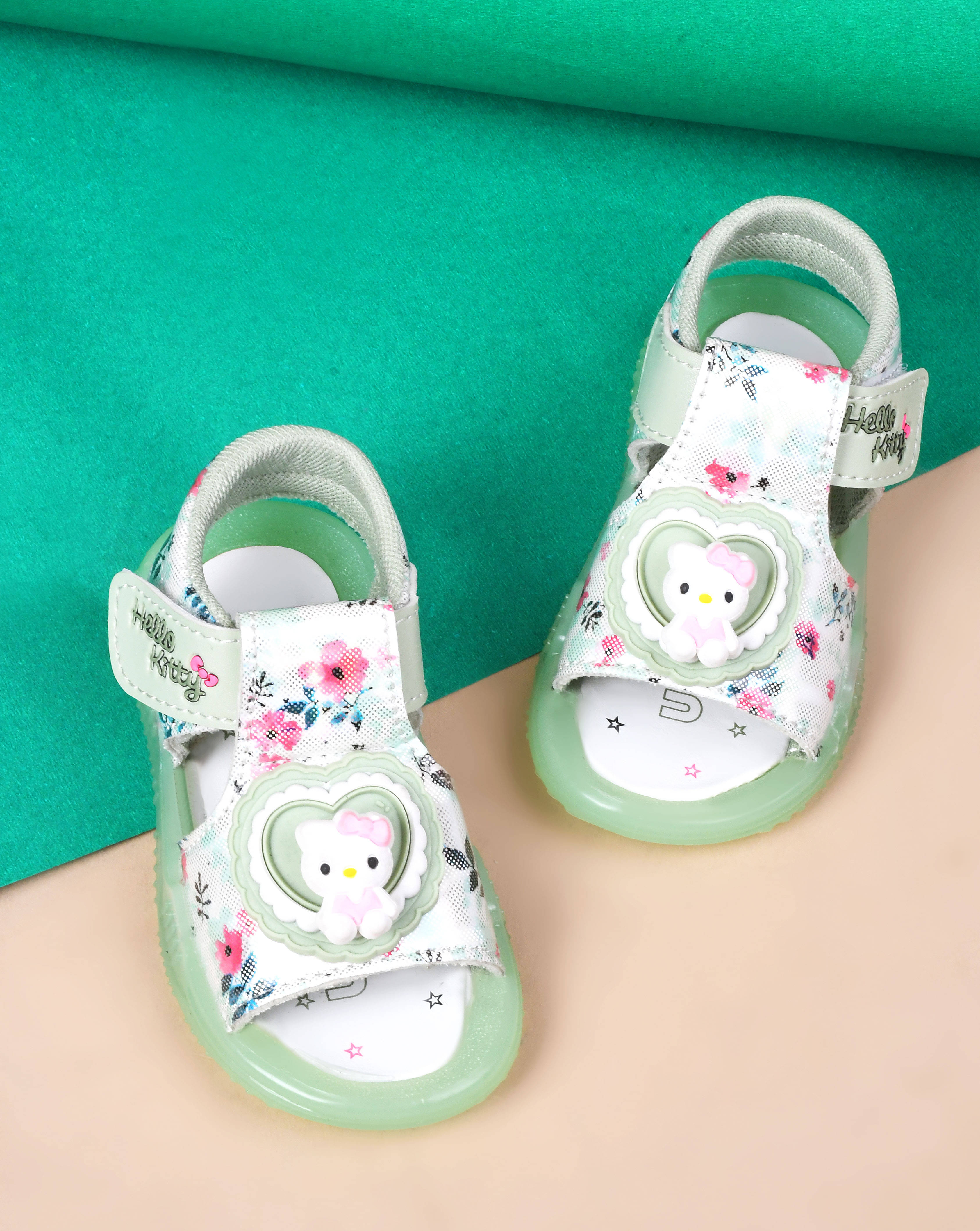 KATS Slip-On LED Sandals with Velcro fastening -Green KATS Slip-On LED Sandals with Velcro fastening -Green
