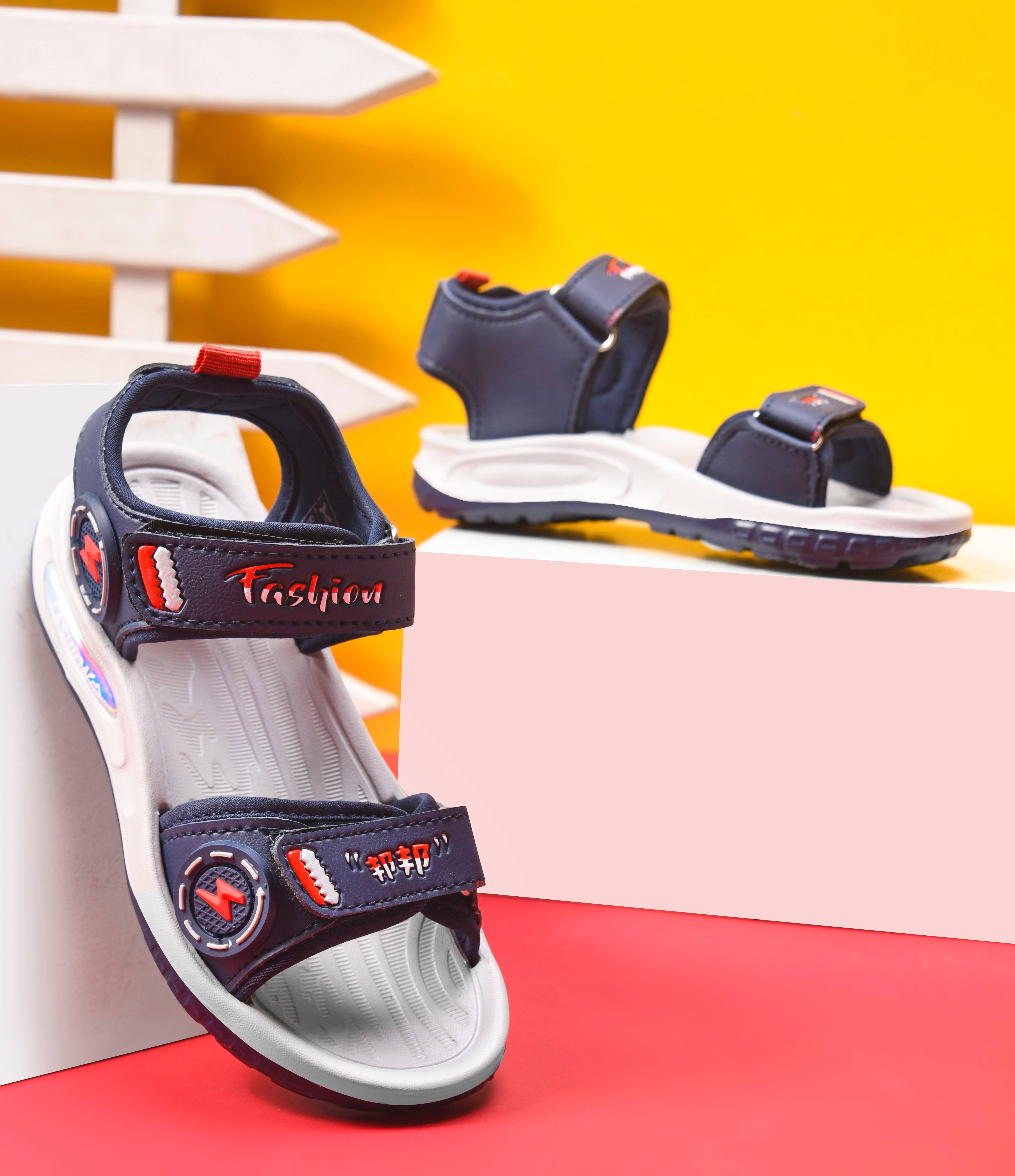     			Kats Boys Strappy Sports Sandals- Navy Blue