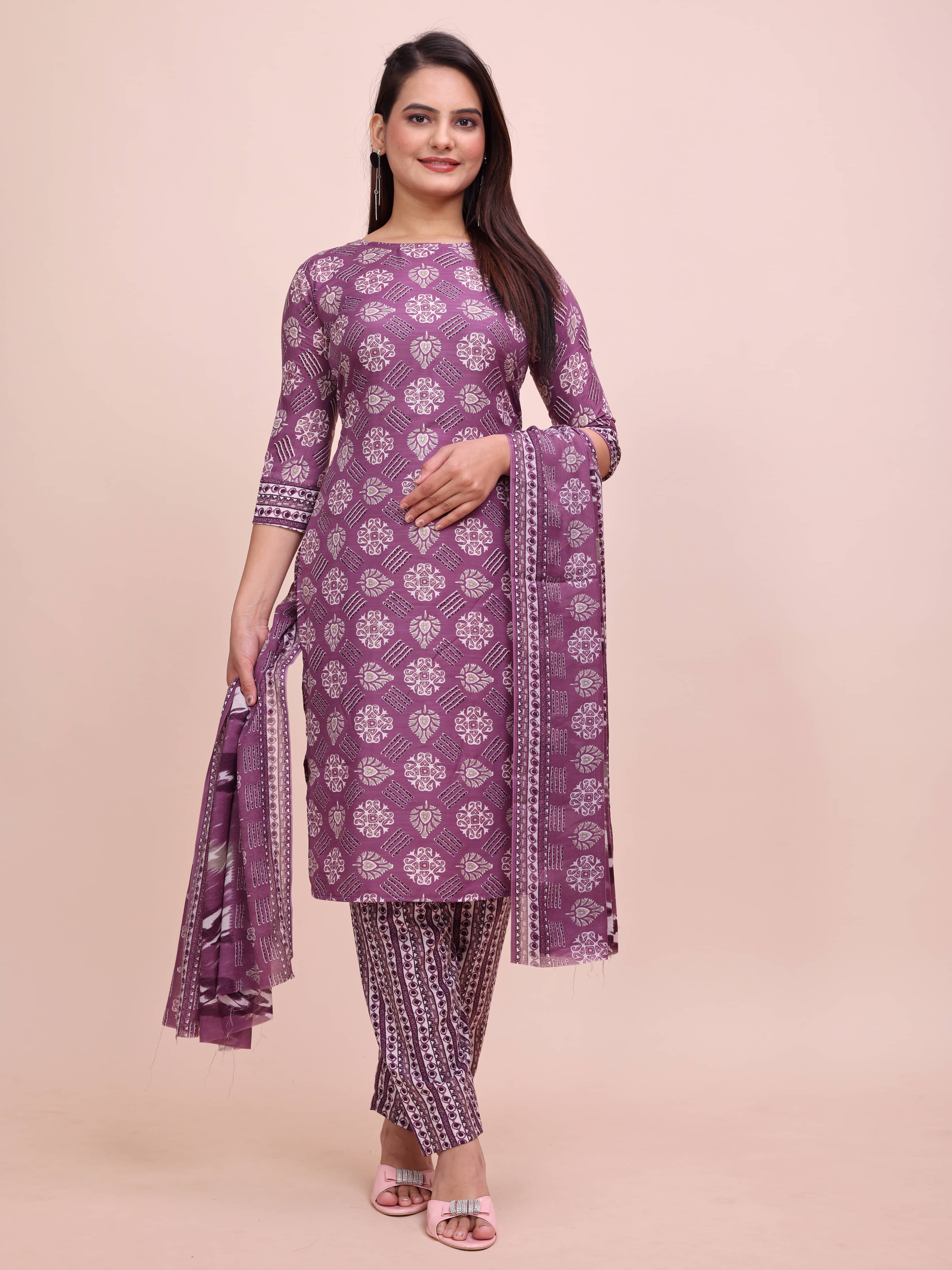     			ONECLICK Women Cotton Printed Straight Kurti With Pants ( Silver )