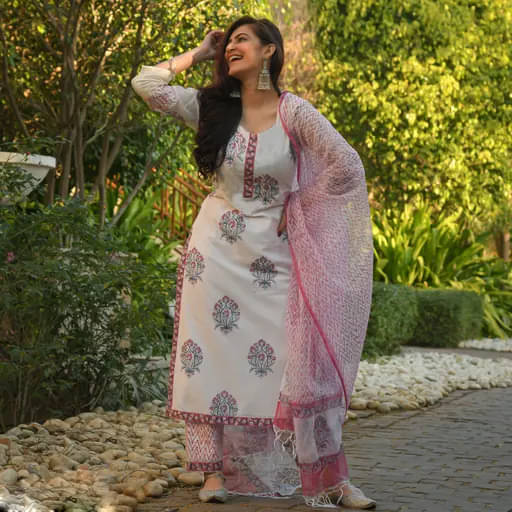 ONECLICK Women Cotton Printed Straight Kurti With Pants ( White )     			ONECLICK Women Cotton Printed Straight Kurti With Pants ( White )