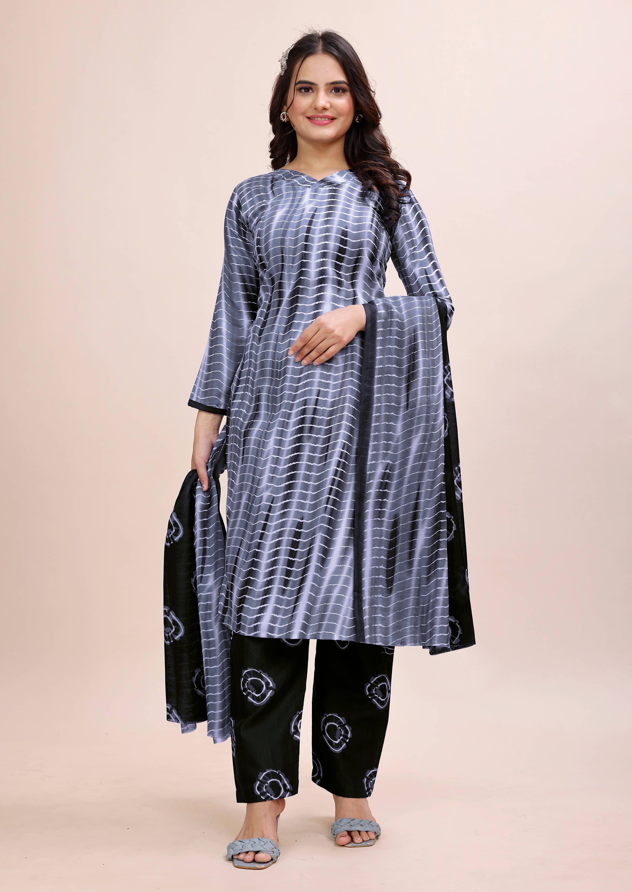     			ONECLICK Women Cotton Printed Straight Kurti With Pants ( Black )
