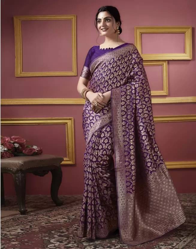     			YUGAVEERAA Silk Woven Saree With Unstitched Blouse Piece ( Wine )