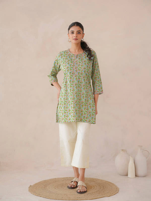 Goodhand Women Cotton Printed Straight Kurti ( Green )     			Goodhand Women Cotton Printed Straight Kurti ( Green )
