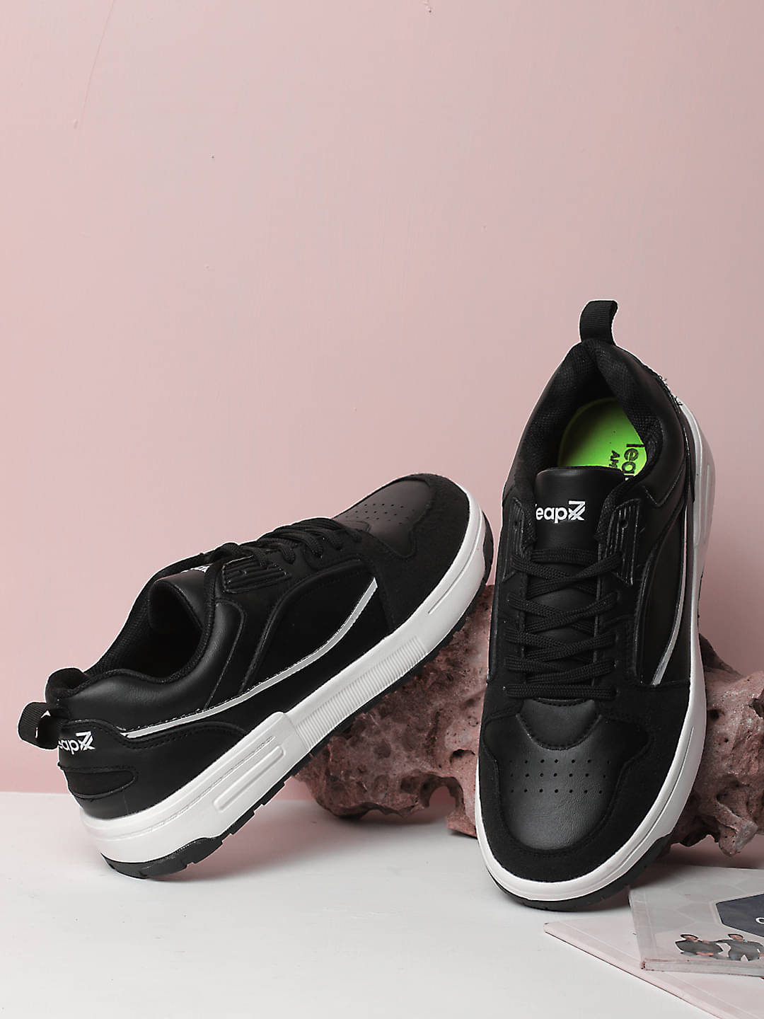     			Liberty LAPON-1E Black Men's Sneakers