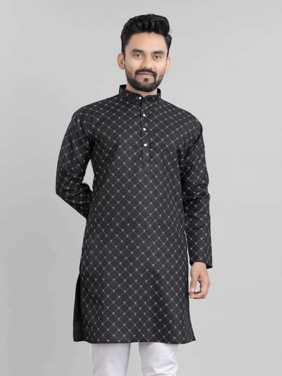 Reiter Black Cotton Blend Men's Regular Kurta ( Pack of 1 ) Reiter Black Cotton Blend Men's Regular Kurta ( Pack of 1 )