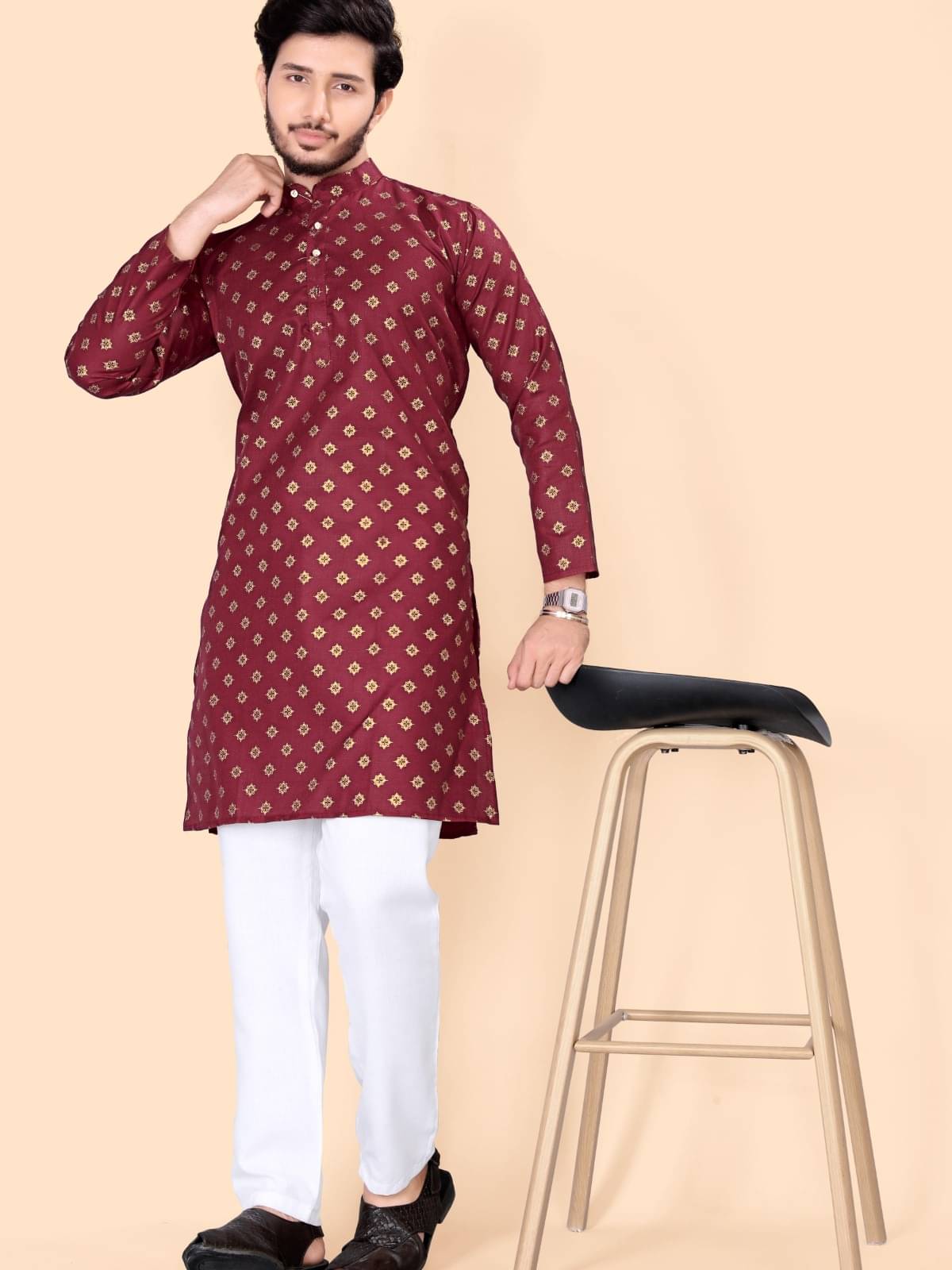    			Reiter Maroon Cotton Blend Regular Fit Men's Kurta Pyjama Set ( Pack of 1 )
