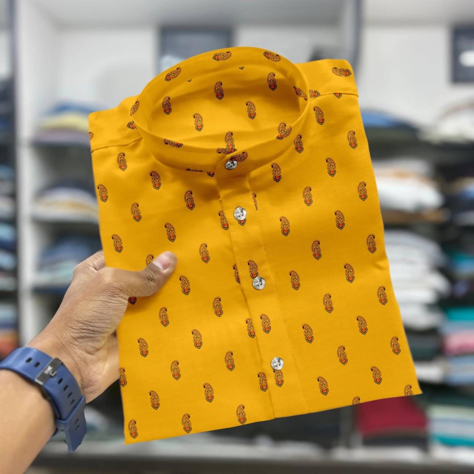 Reiter Yellow Cotton Blend Men's Regular Kurta ( Pack of 1 ) Reiter Yellow Cotton Blend Men's Regular Kurta ( Pack of 1 )