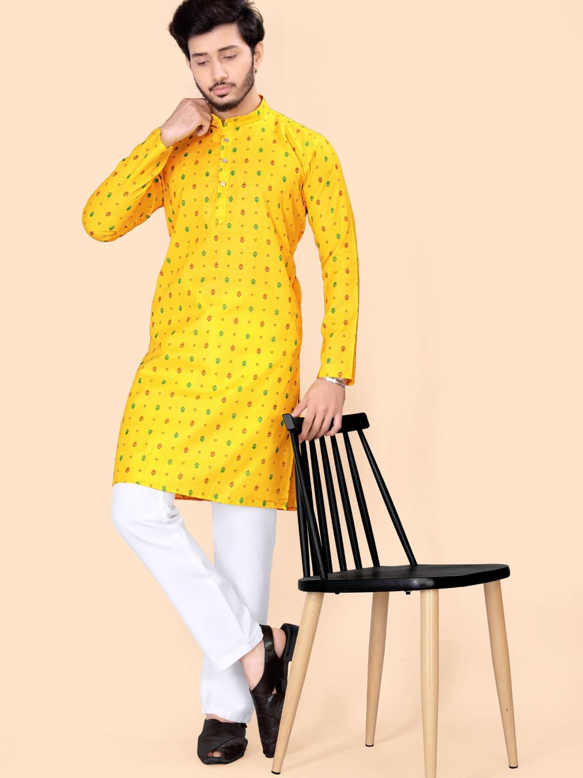     			Reiter Yellow Cotton Blend Regular Fit Men's Kurta Pyjama Set ( Pack of 1 )