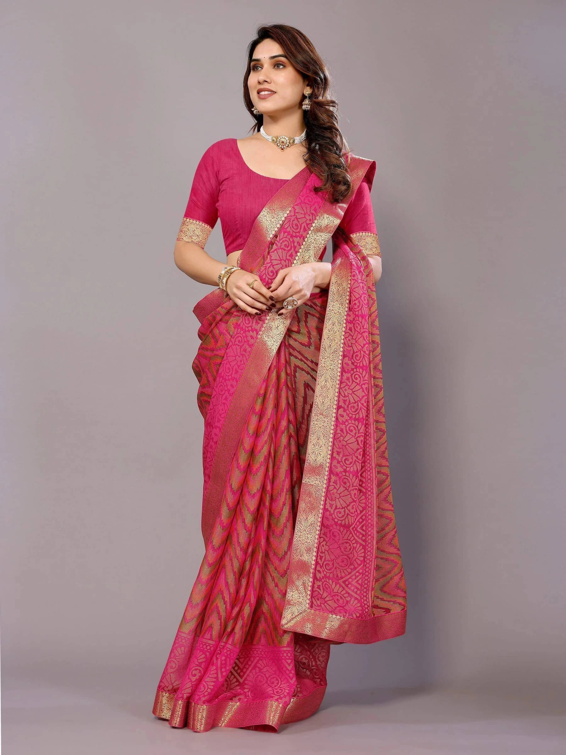 SAREEVE Brasso Printed Saree With Unstitched Blouse Piece ( Pink ) SAREEVE Brasso Printed Saree With Unstitched Blouse Piece ( Pink )