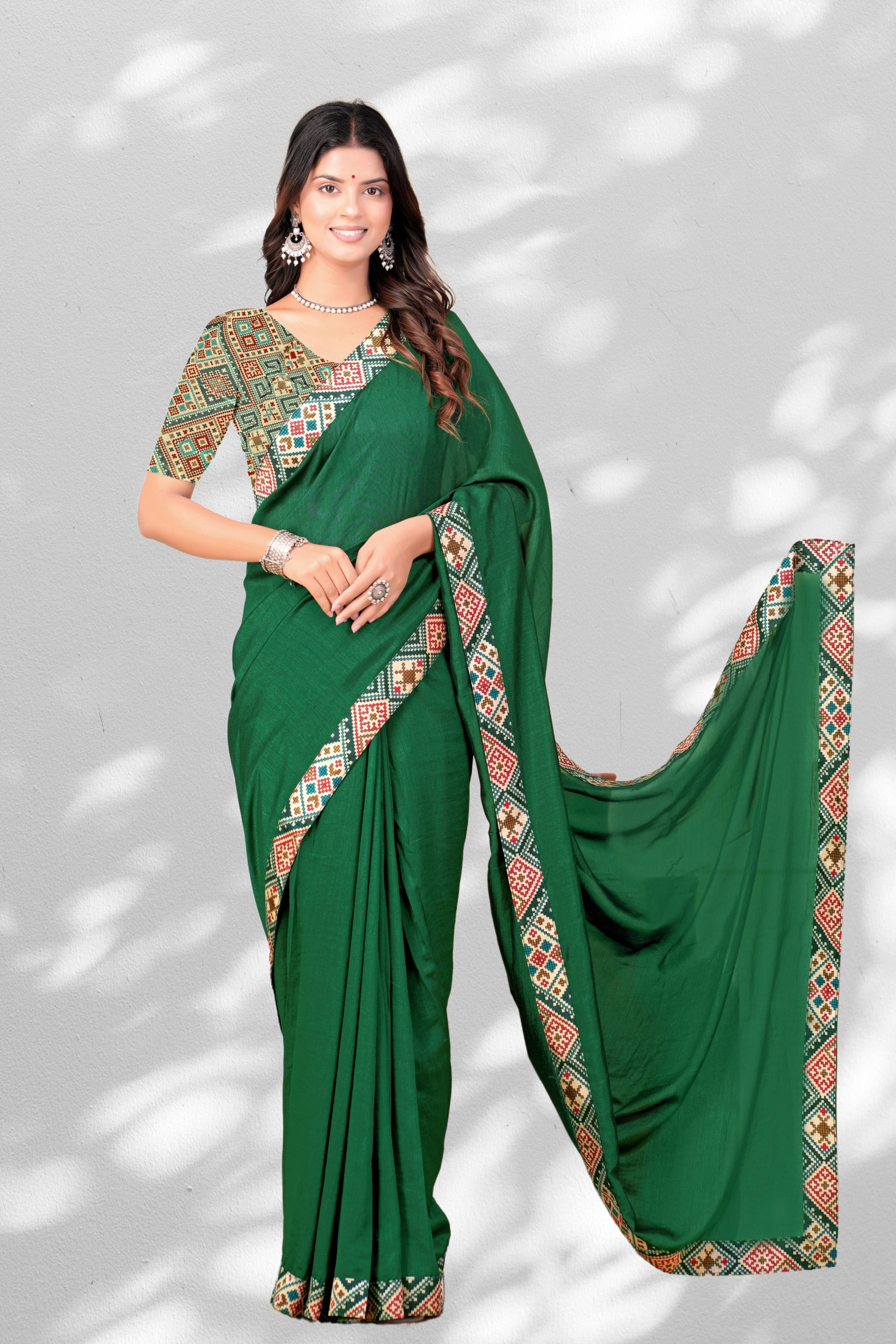 SAREEVE Chiffon Printed Saree With Unstitched Blouse Piece ( Green ) SAREEVE Chiffon Printed Saree With Unstitched Blouse Piece ( Green )