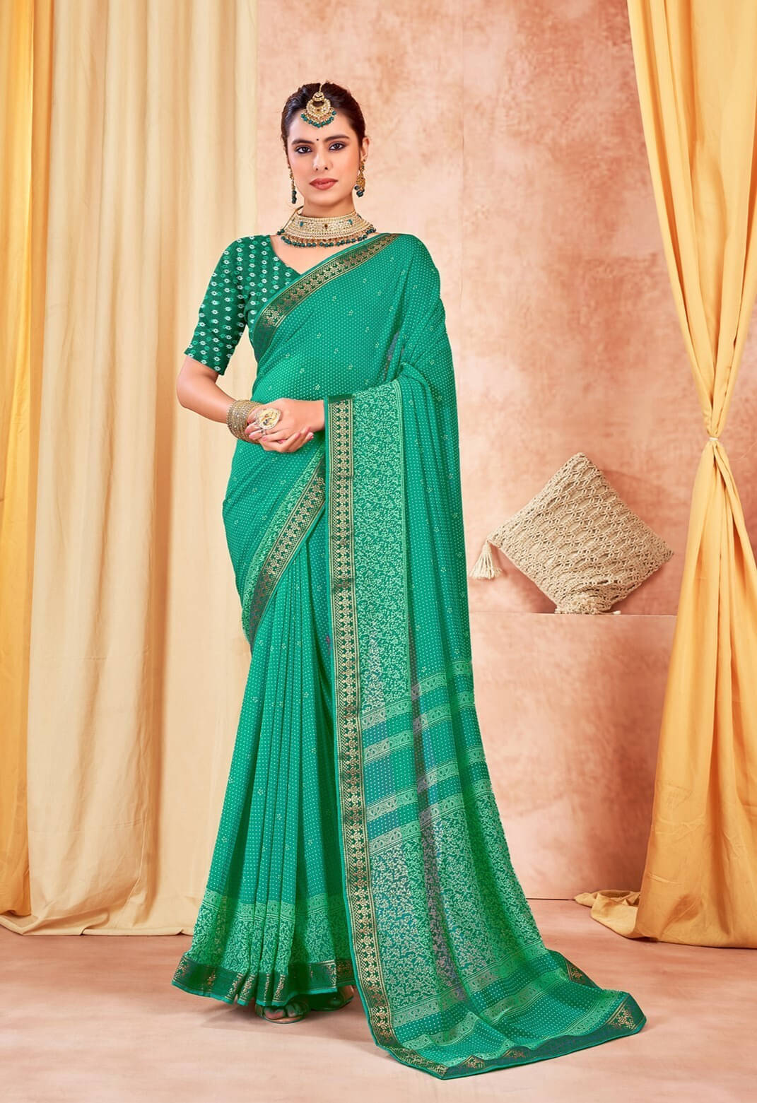     			SAREEVE Chiffon Printed Saree With Unstitched Blouse Piece ( Green )