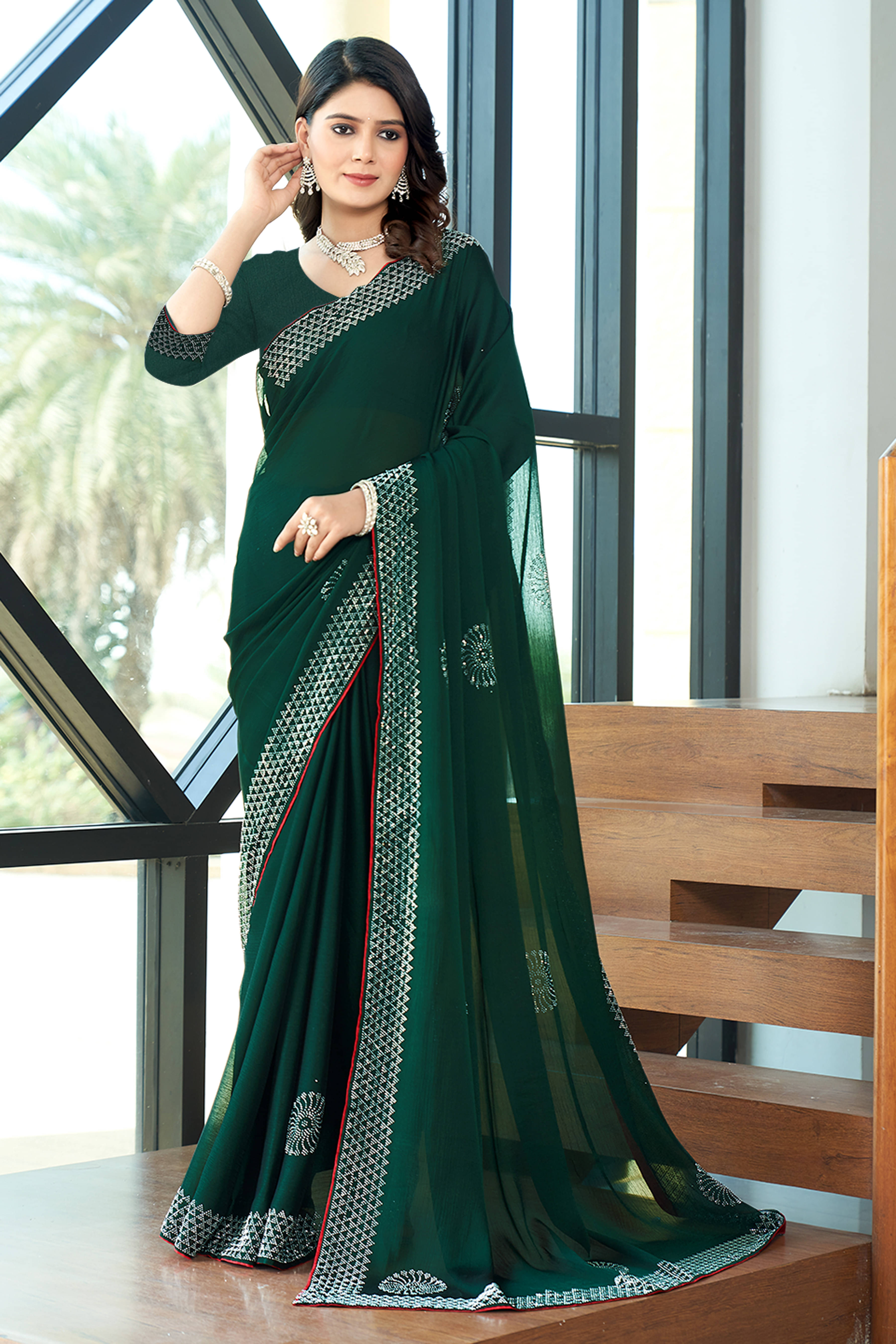     			SAREEVE Georgette Embroidered Saree With Unstitched Blouse Piece ( Green )