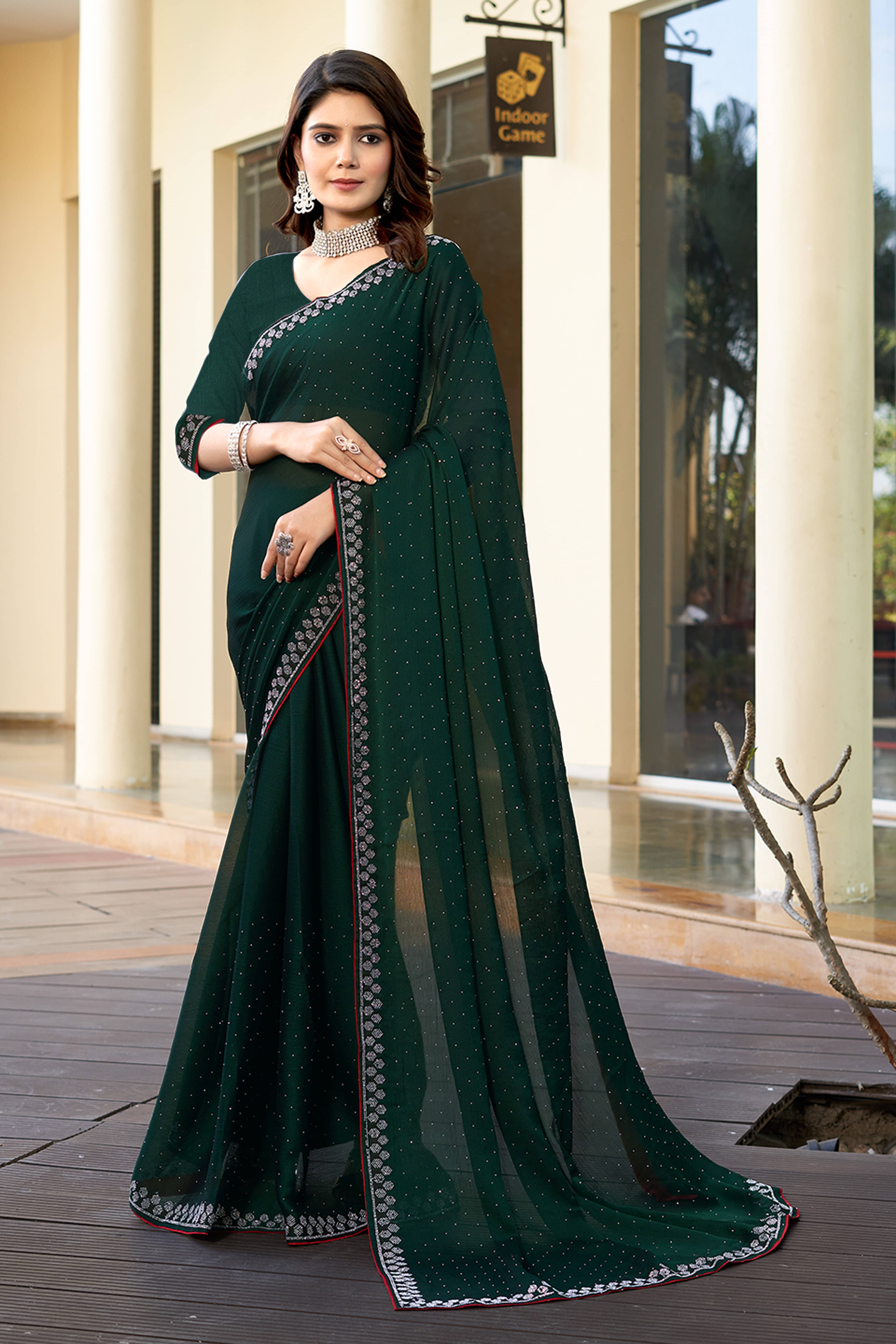     			SAREEVE Georgette Embroidered Saree With Unstitched Blouse Piece ( Green )
