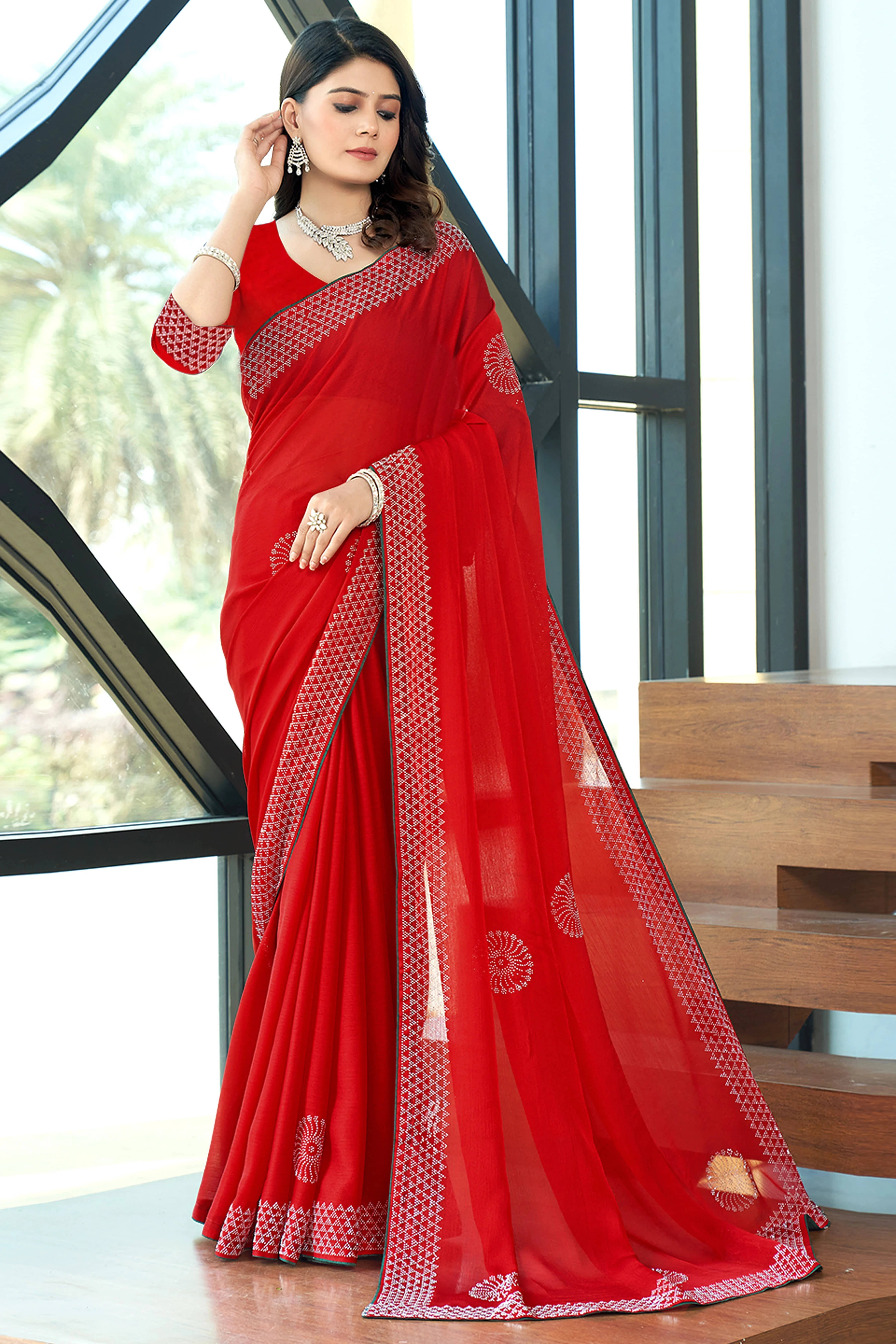 SAREEVE Georgette Embroidered Saree With Unstitched Blouse Piece ( Red ) SAREEVE Georgette Embroidered Saree With Unstitched Blouse Piece ( Red )