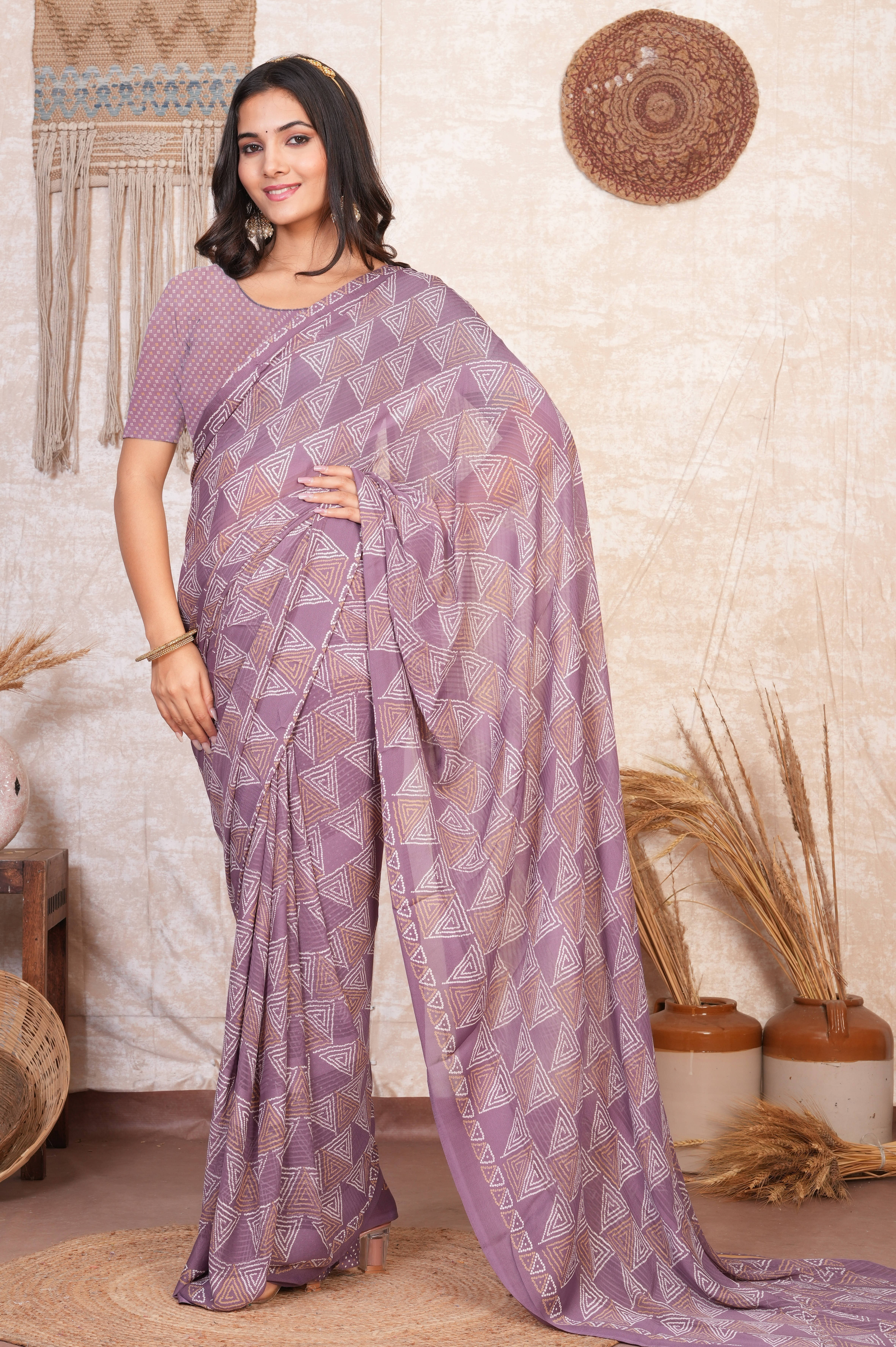 SAREEVE Georgette Solid Saree With Unstitched Blouse Piece ( Purple ) SAREEVE Georgette Solid Saree With Unstitched Blouse Piece ( Purple )