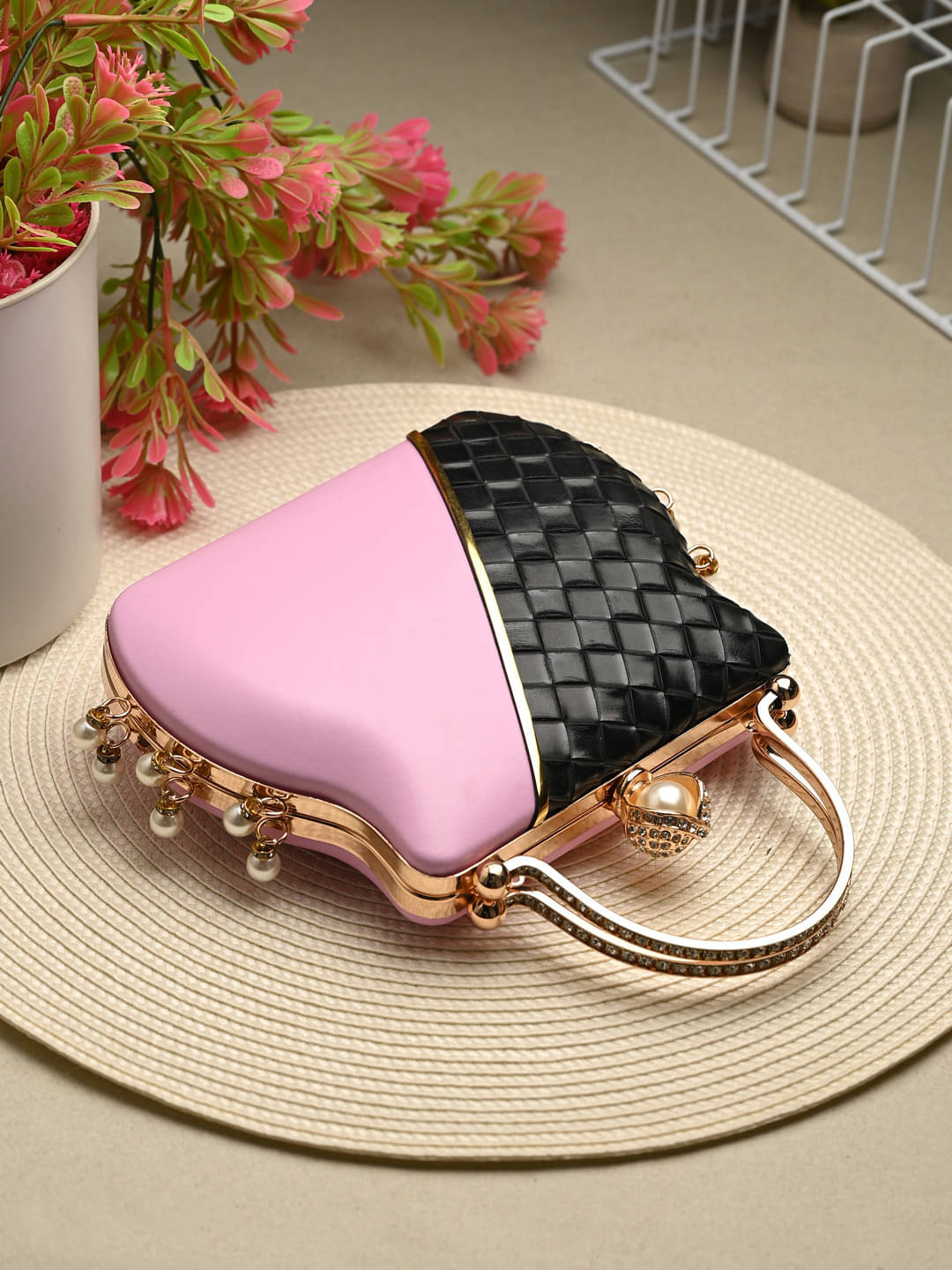     			Tooba Handicraft Black Fabric Box Clutch
