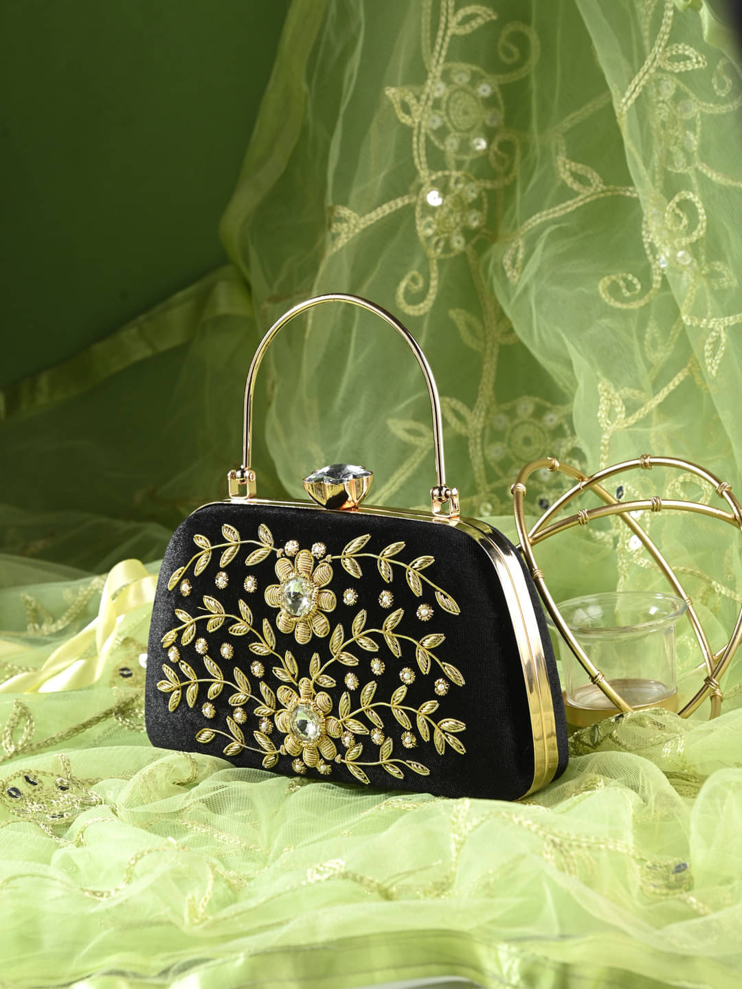    			Tooba Handicraft Black Fabric Box Clutch