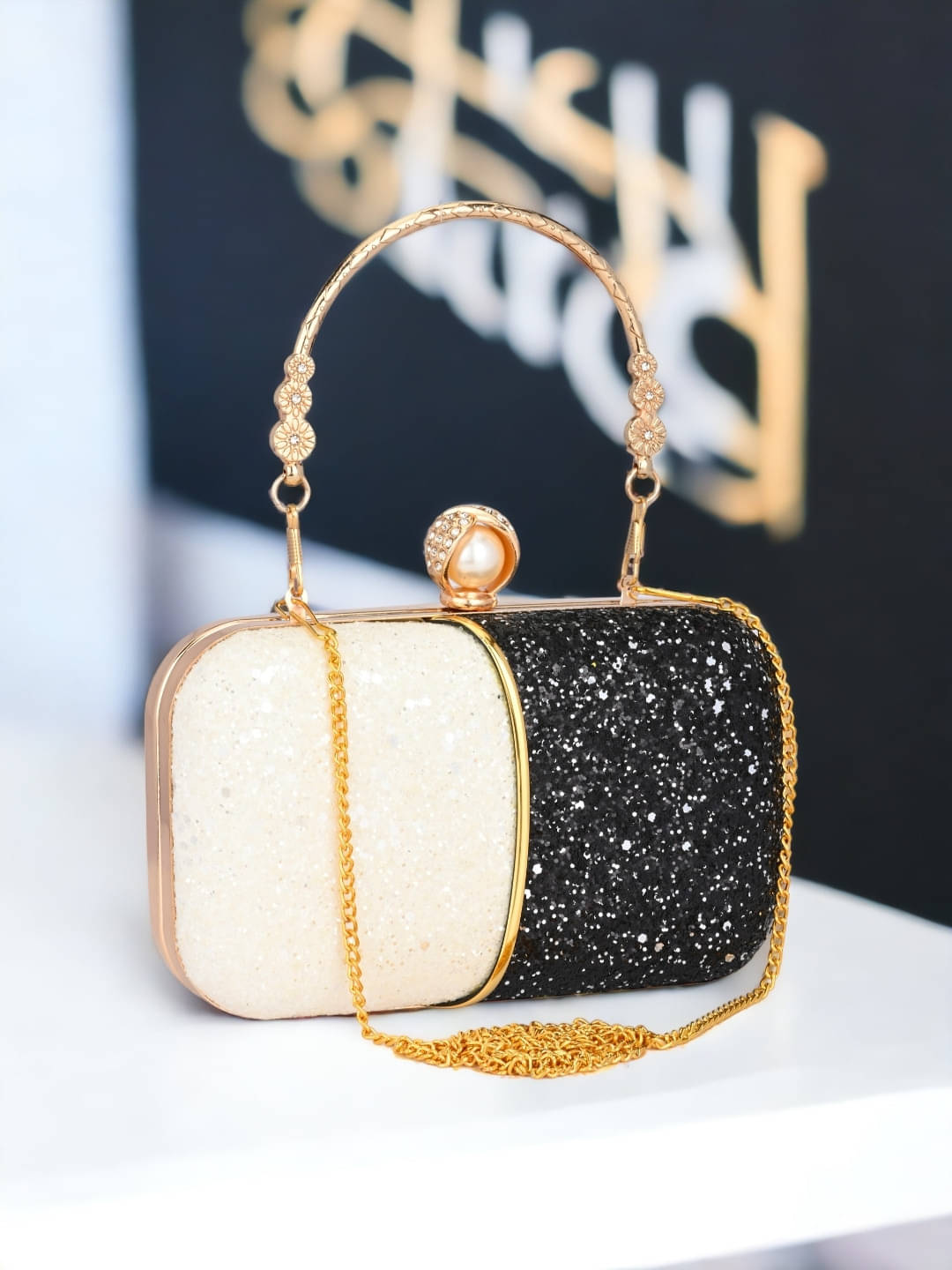     			Tooba Handicraft Black Fabric Box Clutch