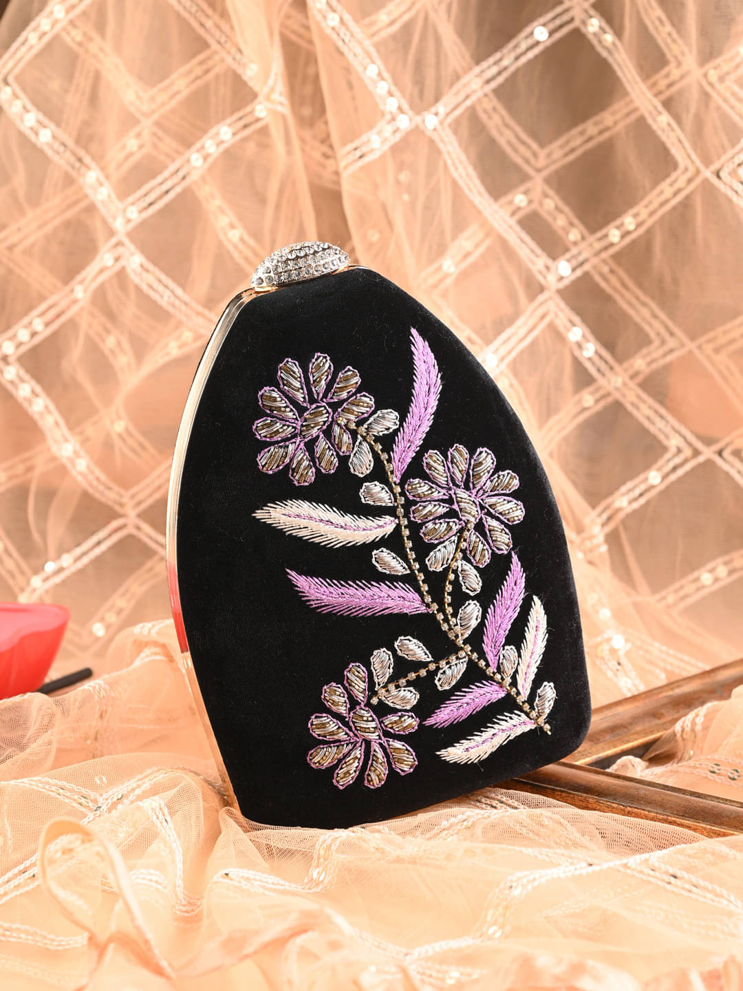     			Tooba Handicraft Black Fabric Box Clutch