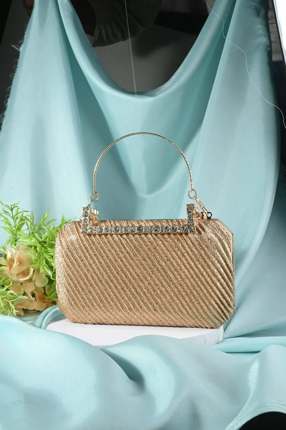     			Tooba Handicraft Multicolor Fabric Box Clutch