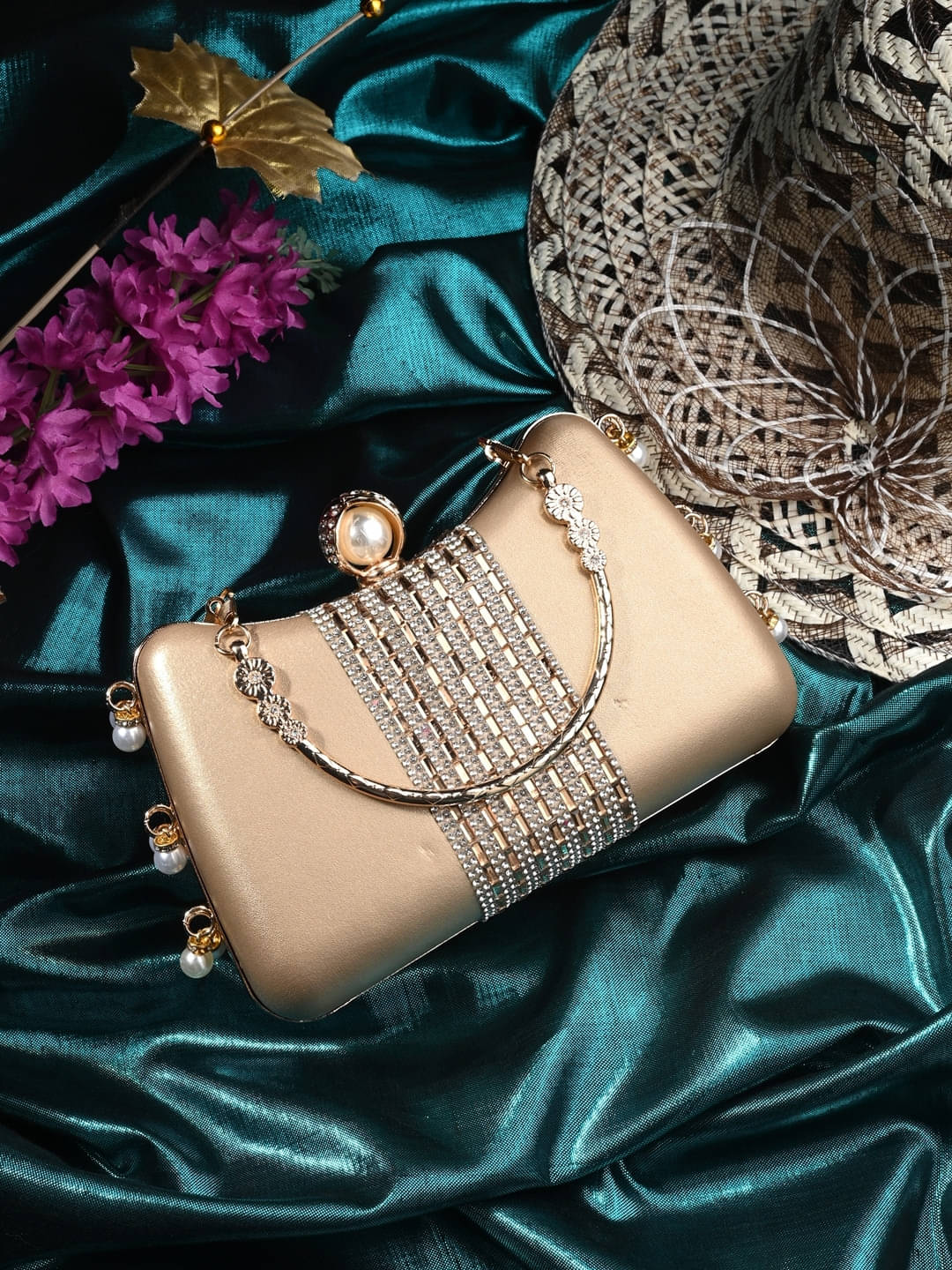     			Tooba Handicraft Multicolor Fabric Box Clutch