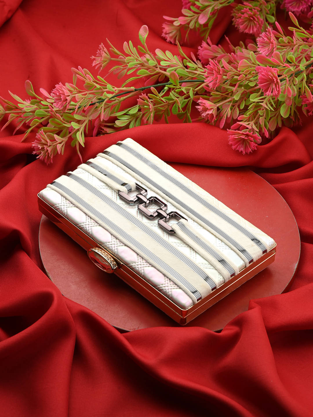     			Tooba Handicraft White Fabric Box Clutch