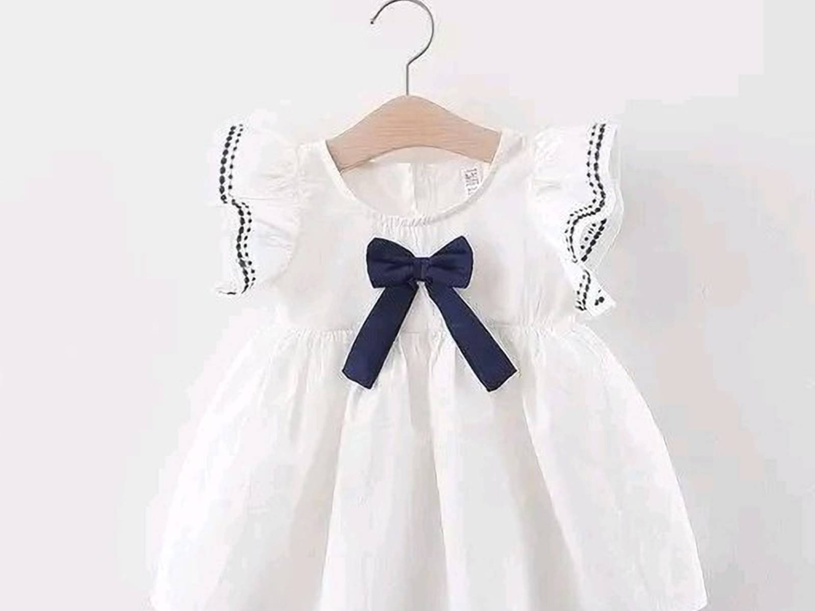     			UPTREND VESTURE Cotton Blend Dress For Girls ( Pack of 1 , White )