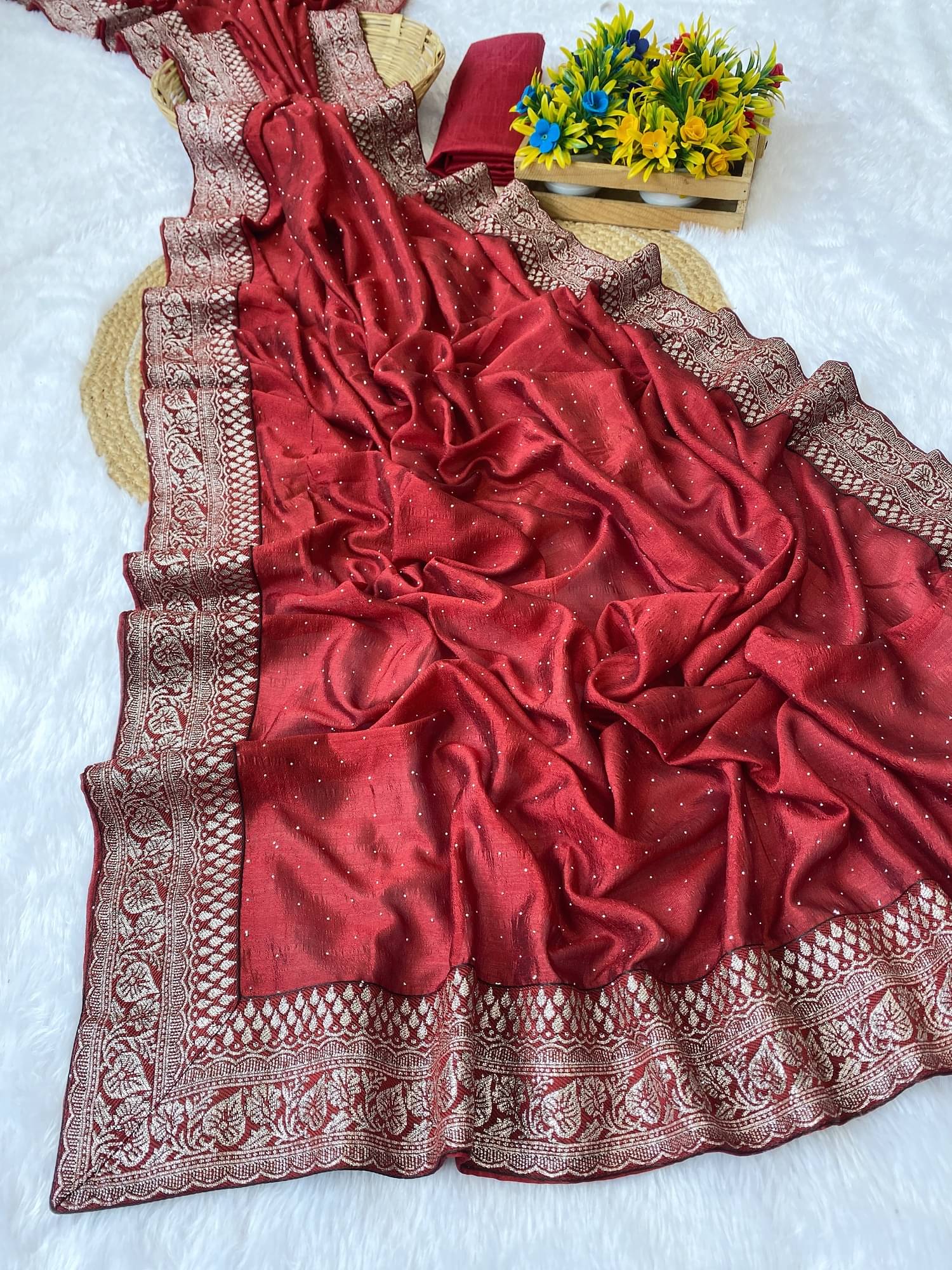     			A TO Z CART Silk Embroidered Saree With Unstitched Blouse Piece ( Maroon )