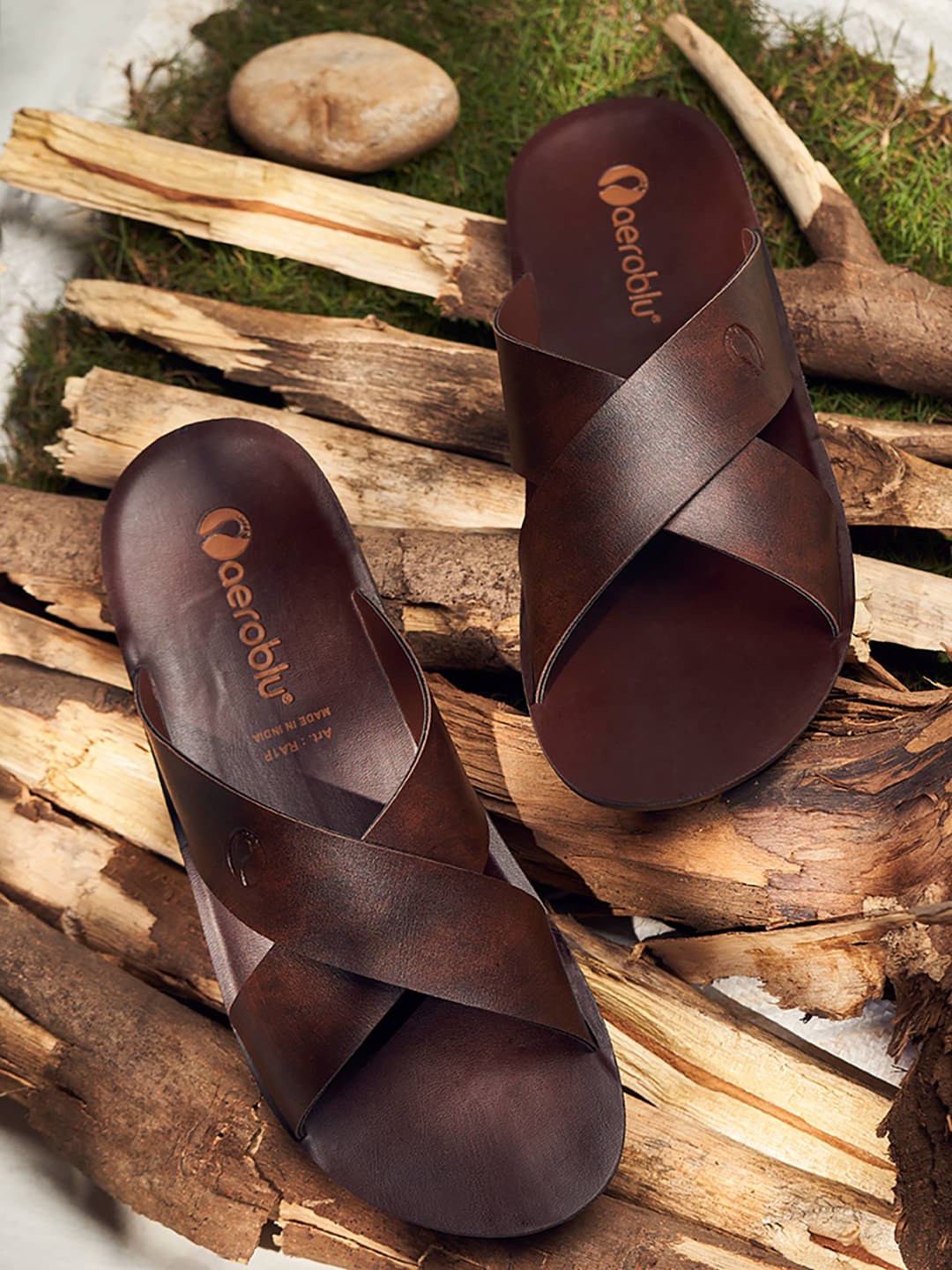     			Aeroblu Footwear Brown Men's Daily Slipper