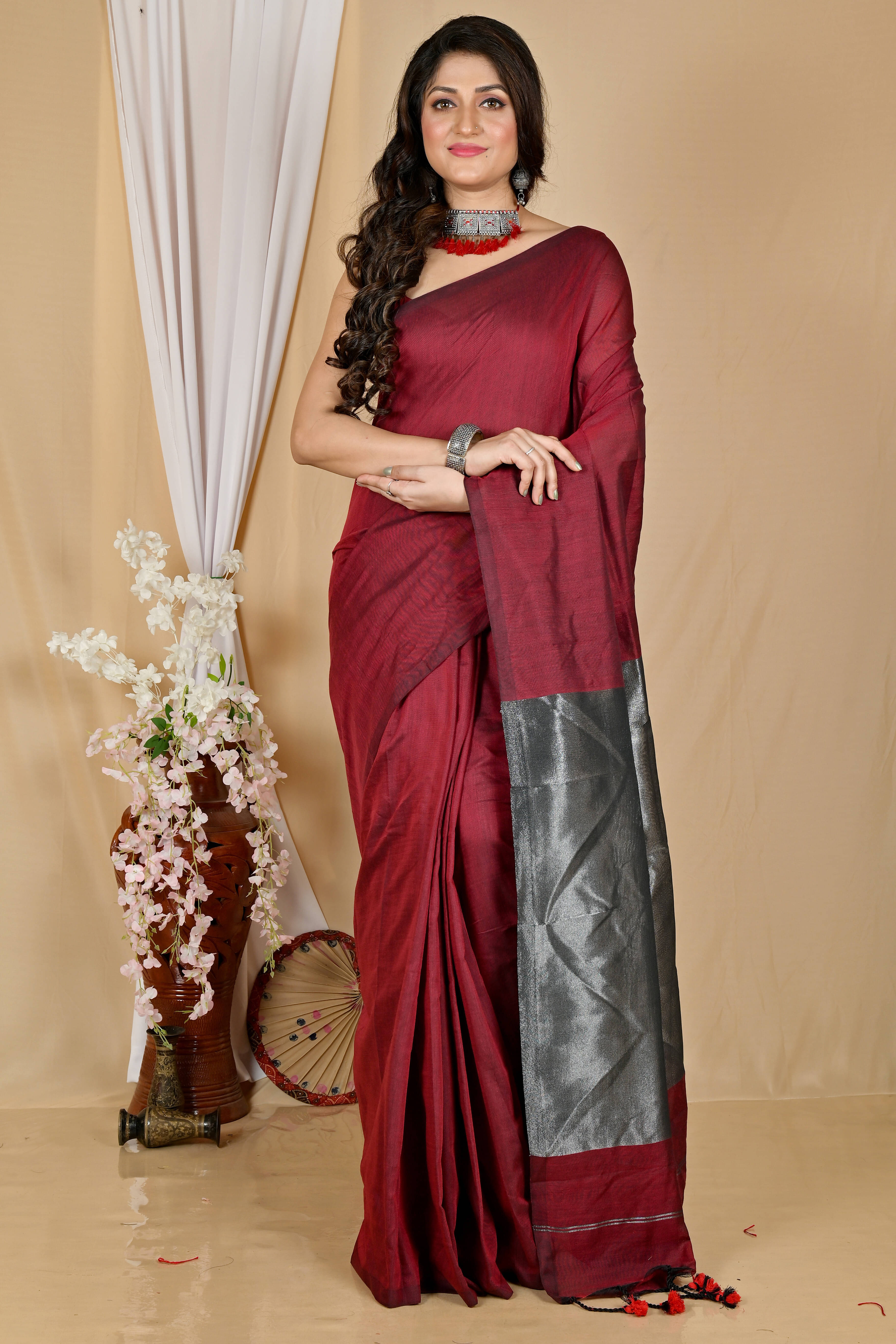     			BRYNBRIT Cotton Self Design Tant Saree With Unstitched Blouse Piece ( Red )