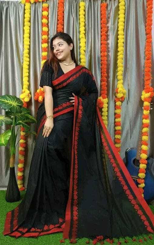 BRYNBRIT Cotton Self Design Tant Saree With Unstitched Blouse Piece ( Black )     			BRYNBRIT Cotton Self Design Tant Saree With Unstitched Blouse Piece ( Black )