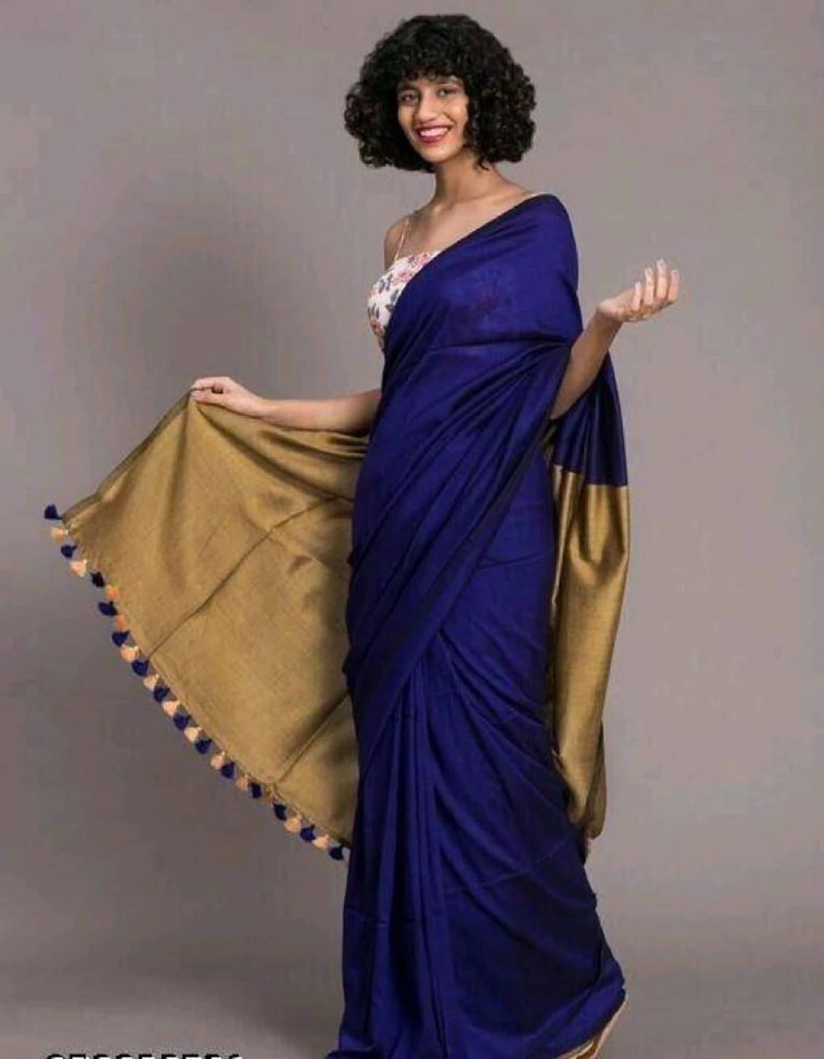 BRYNBRIT Cotton Self Design Tant Saree With Unstitched Blouse Piece ( Blue ) BRYNBRIT Cotton Self Design Tant Saree With Unstitched Blouse Piece ( Blue )