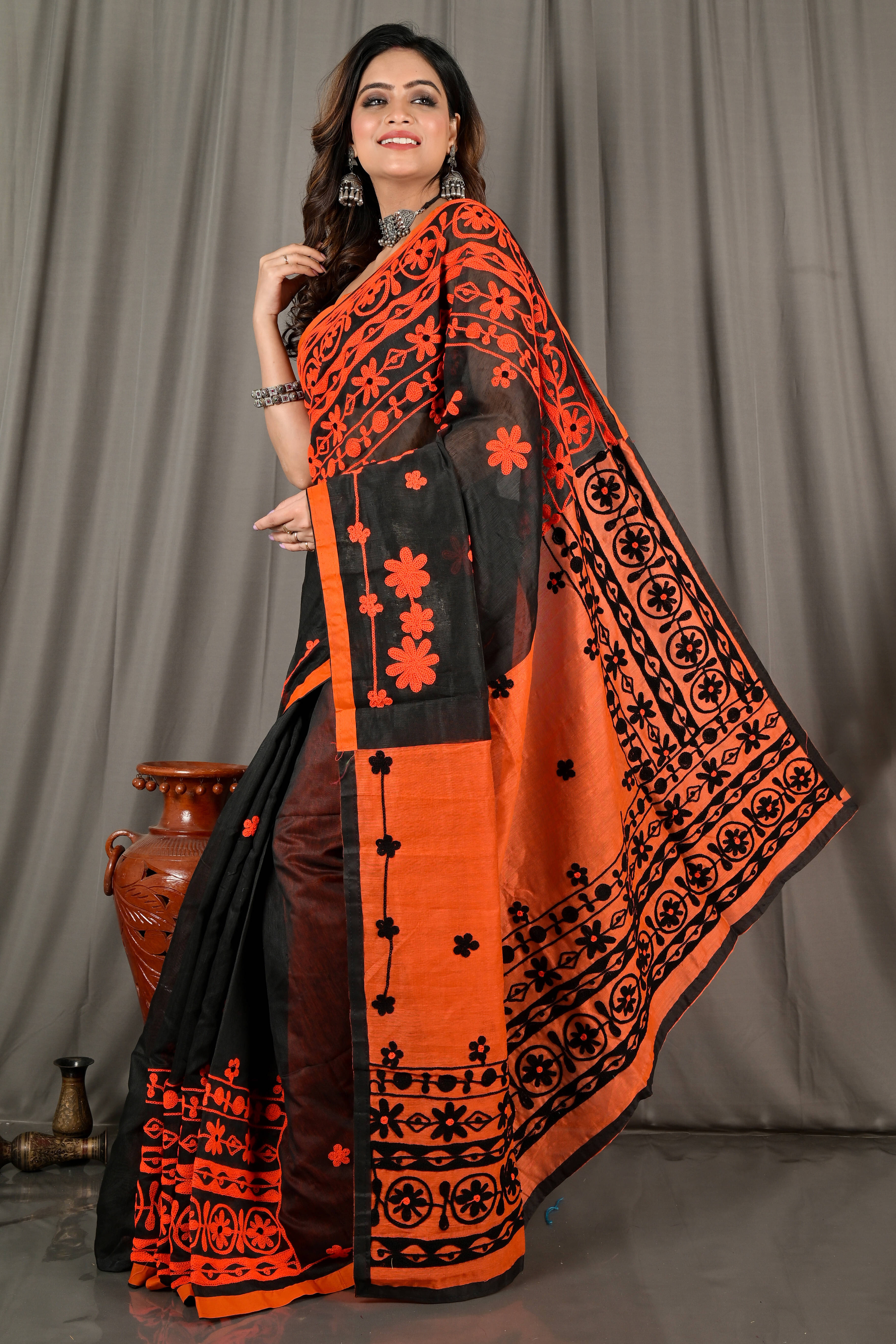 BRYNBRIT Cotton Self Design Tant Saree With Unstitched Blouse Piece ( Black ) BRYNBRIT Cotton Self Design Tant Saree With Unstitched Blouse Piece ( Black )