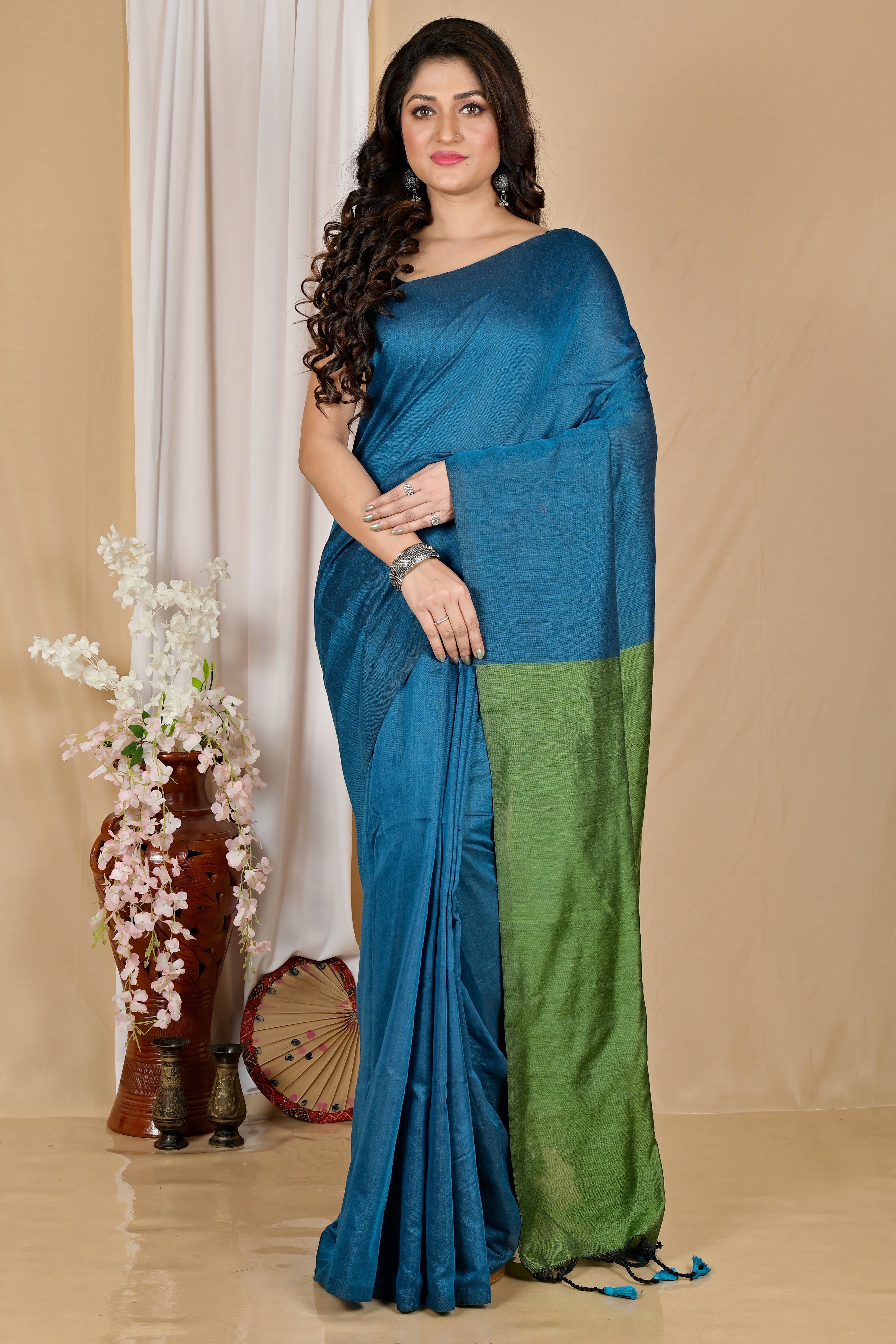     			BRYNBRIT Cotton Self Design Tant Saree With Unstitched Blouse Piece ( Green )