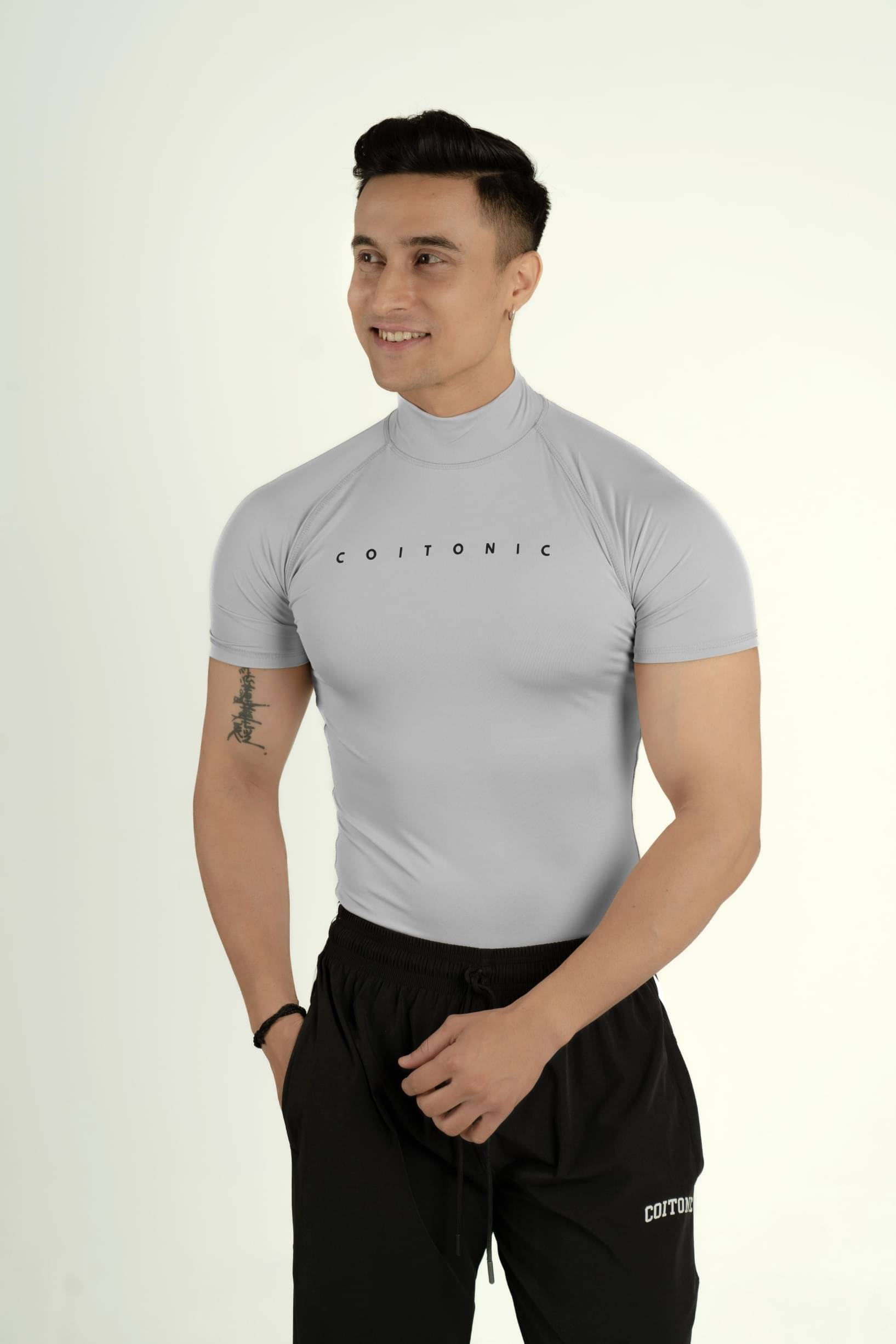 Coitonic Light Grey Polyester Regular Fit Men's Compression T-Shirt ( Pack of 1 ) Coitonic Light Grey Polyester Regular Fit Men's Compression T-Shirt ( Pack of 1 )