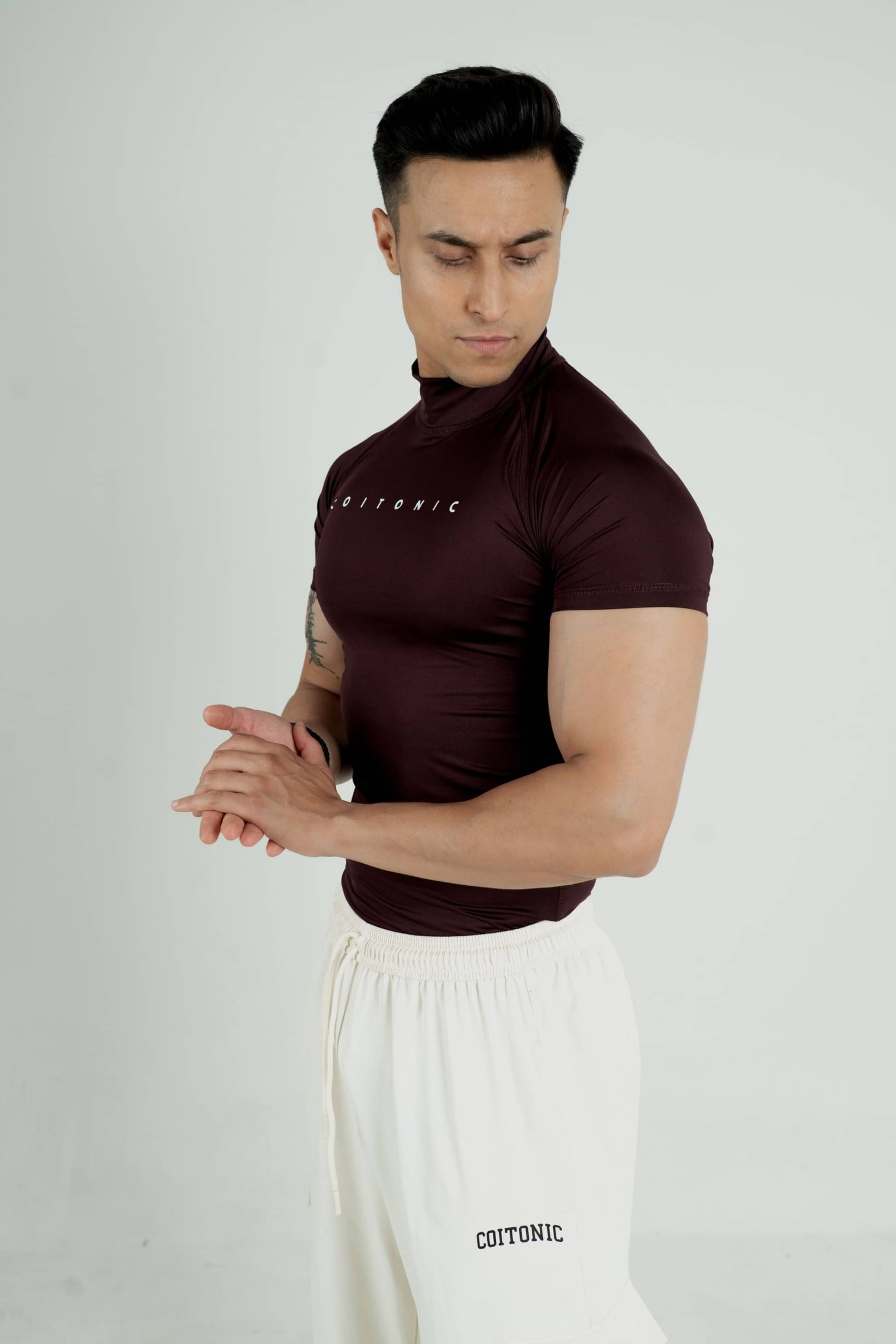 Coitonic Maroon Polyester Regular Fit Men's Compression T-Shirt ( Pack of 1 ) Coitonic Maroon Polyester Regular Fit Men's Compression T-Shirt ( Pack of 1 )
